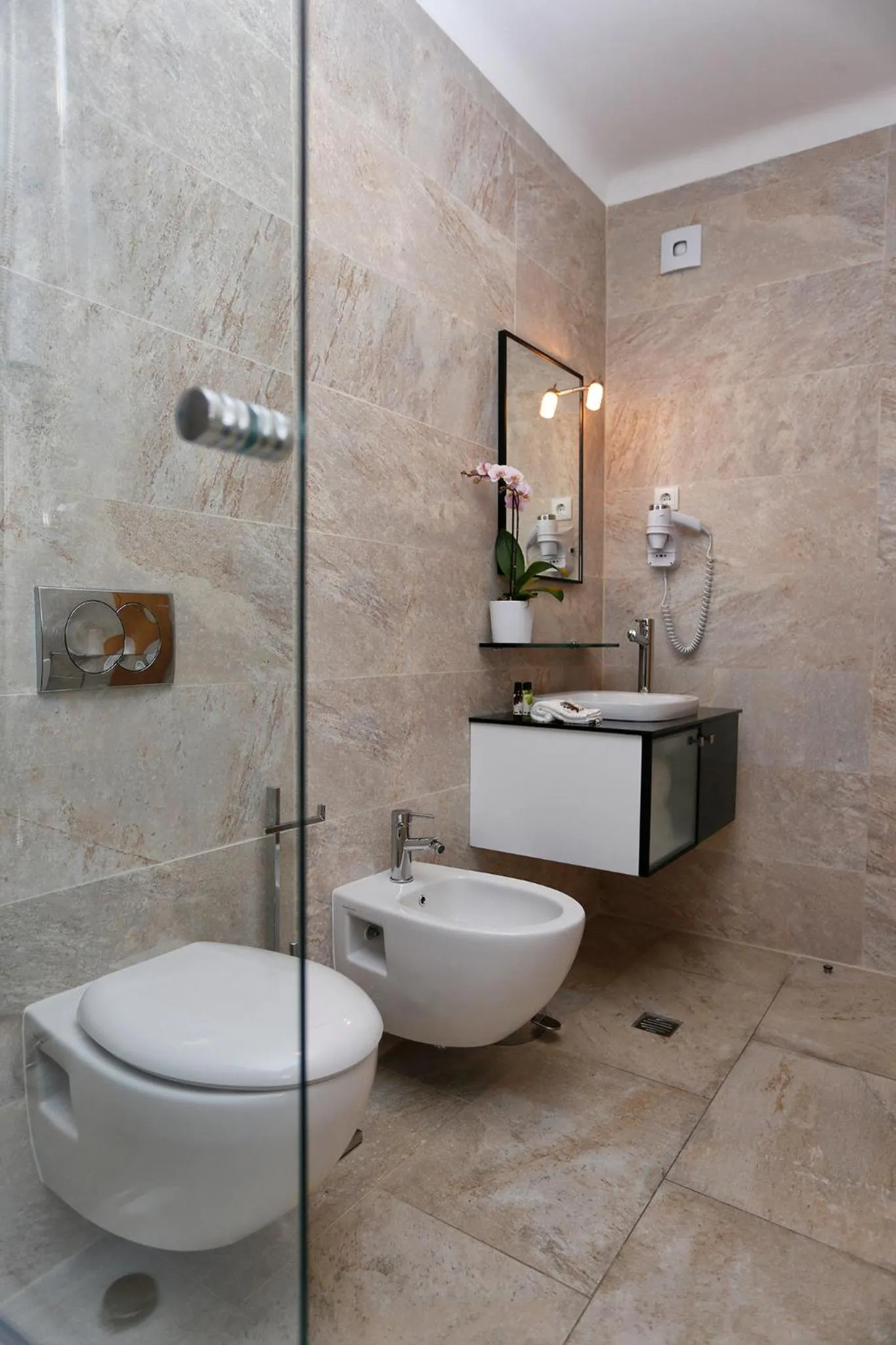 Bathroom in Hotel Douro Inn