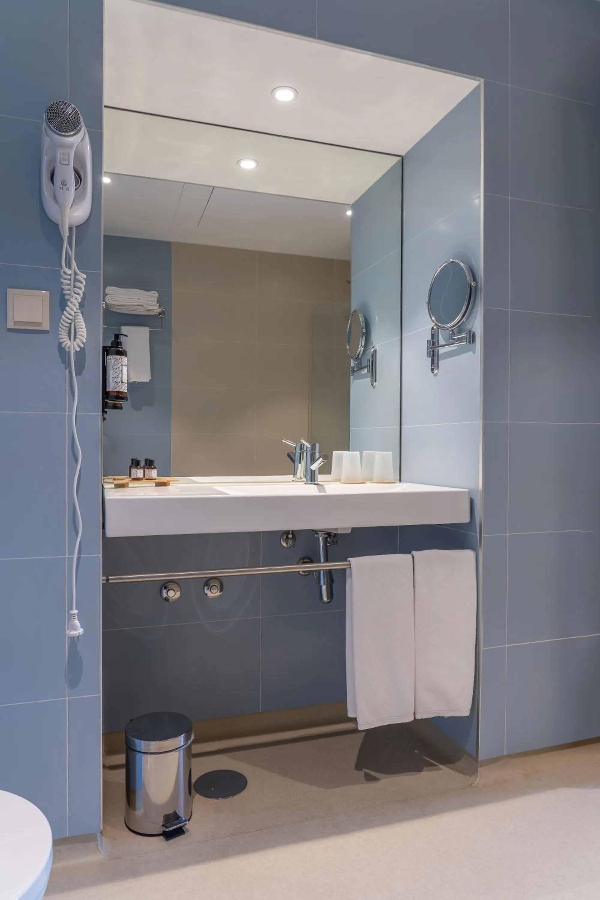 Toilet in Pena Park Hotel