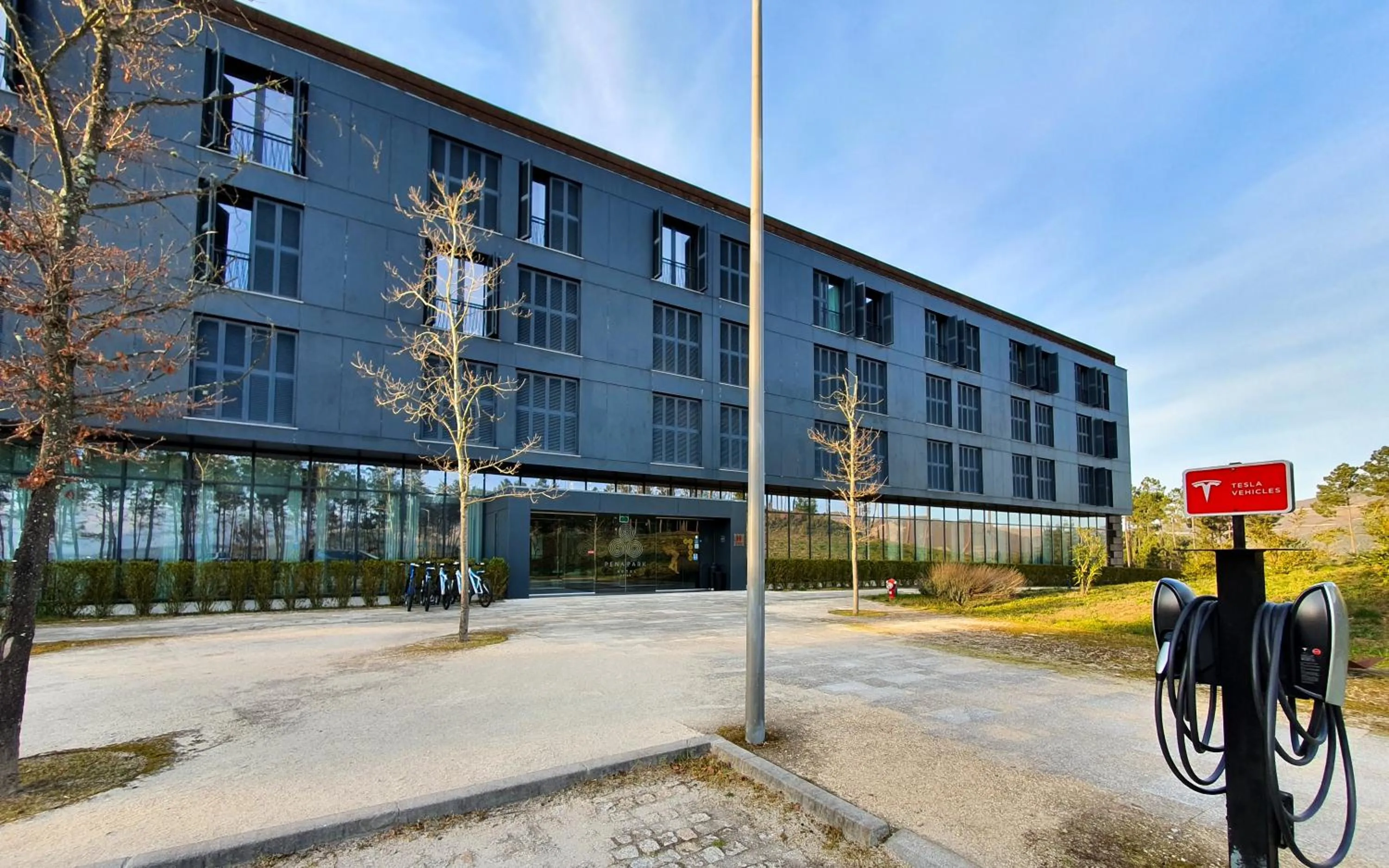 Property building in Pena Park Hotel