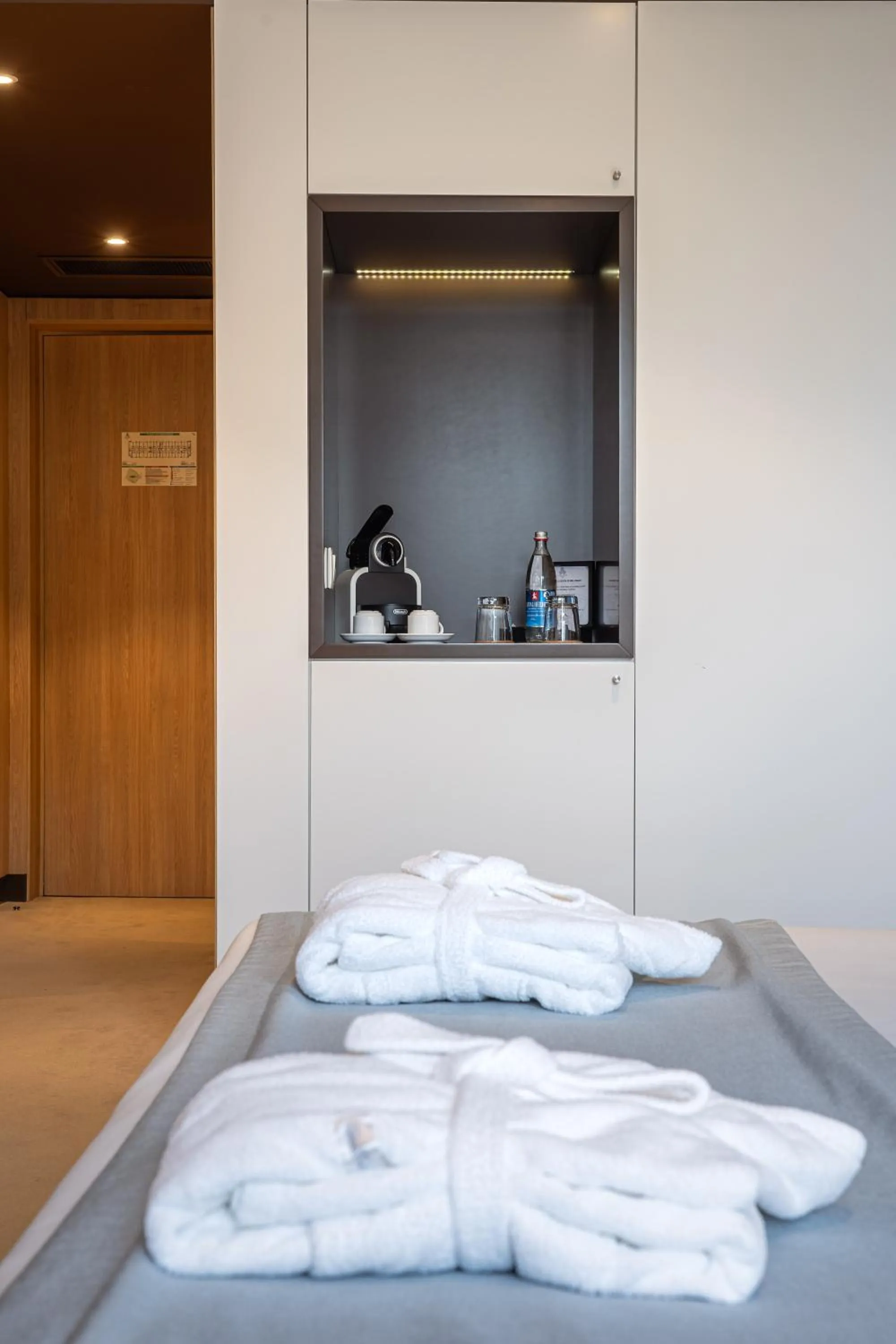 Bathroom, Bed in Pena Park Hotel
