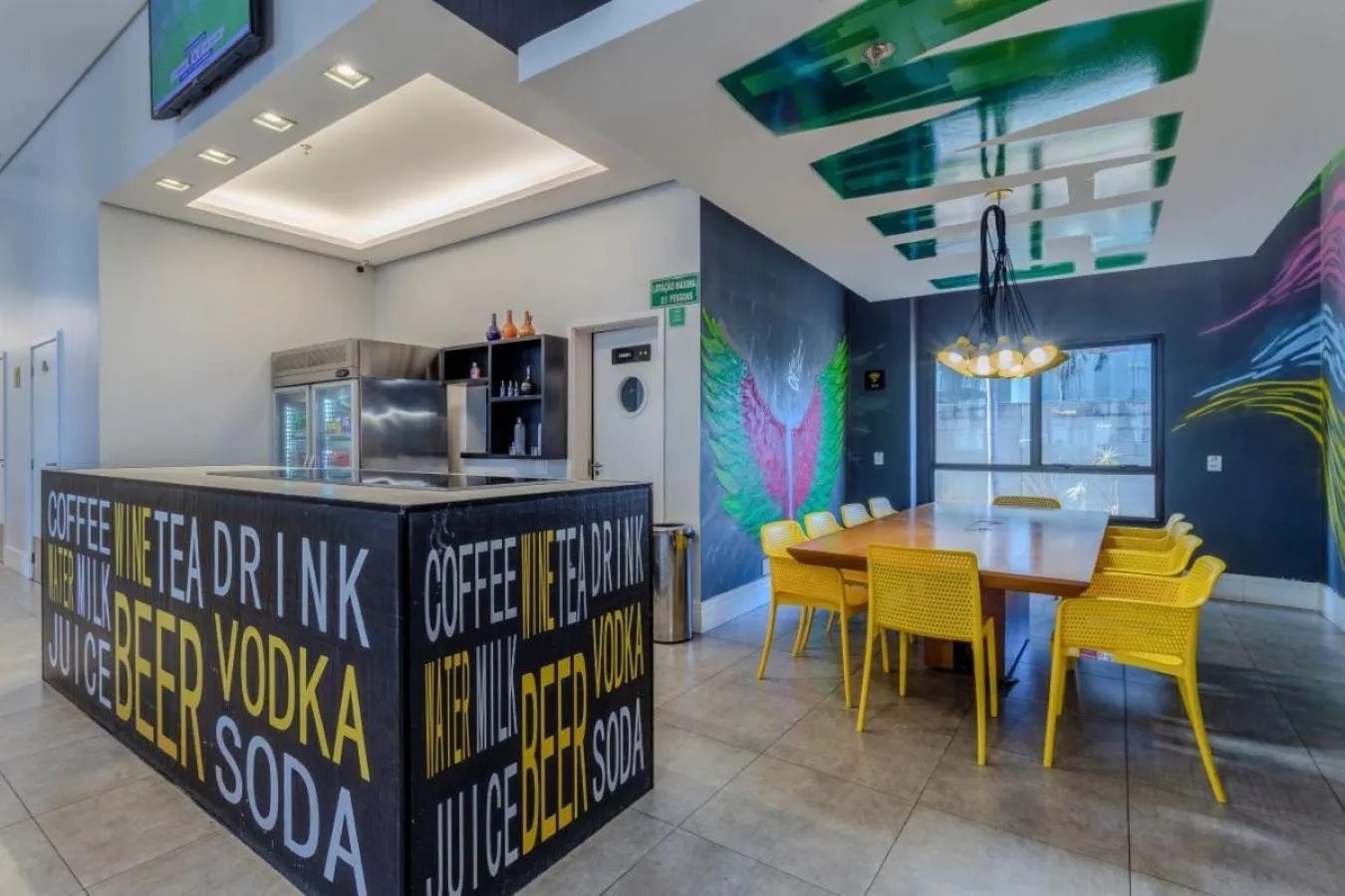 Restaurant/places to eat in Nacional Inn Palmas