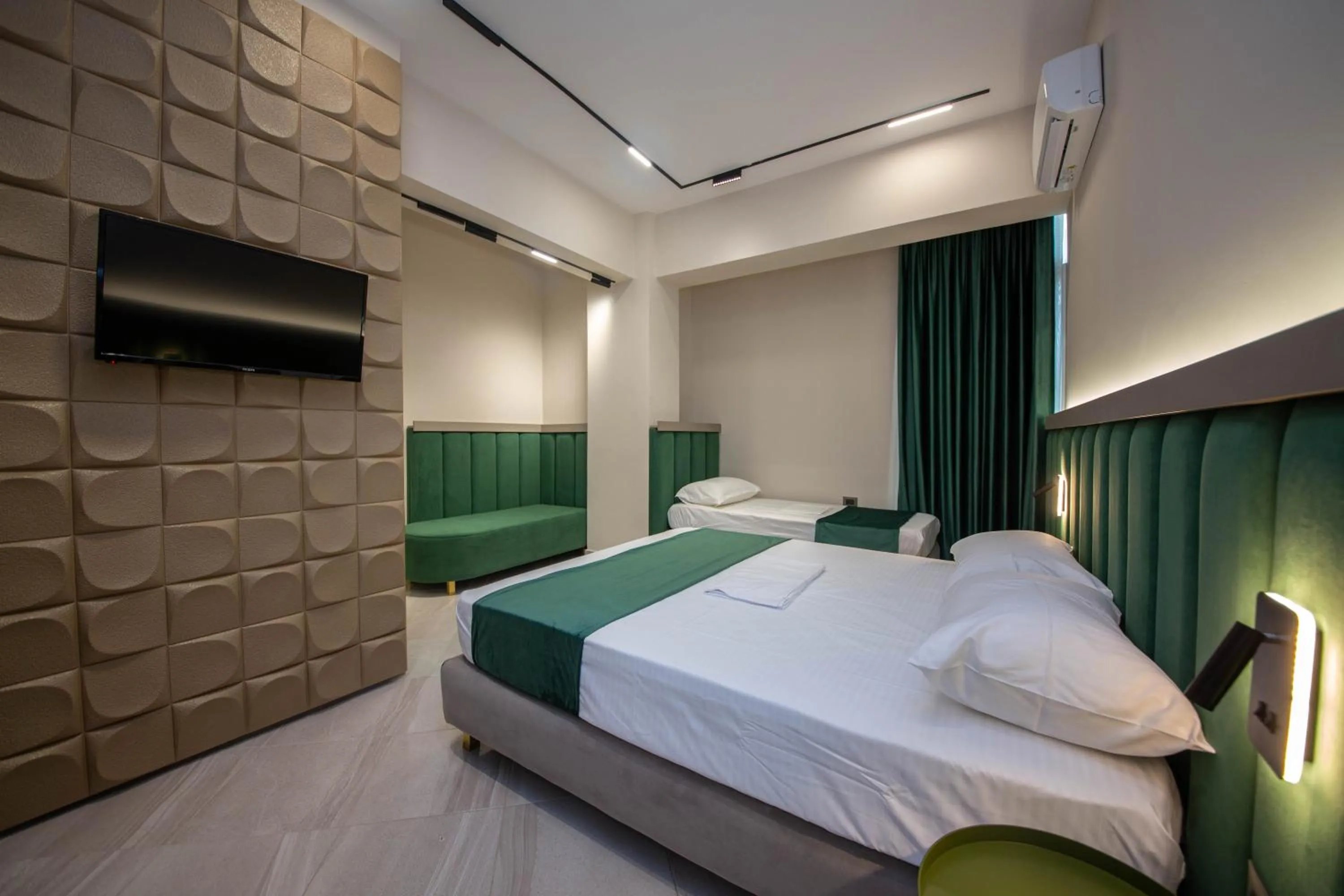 Bedroom in Hotel Royal