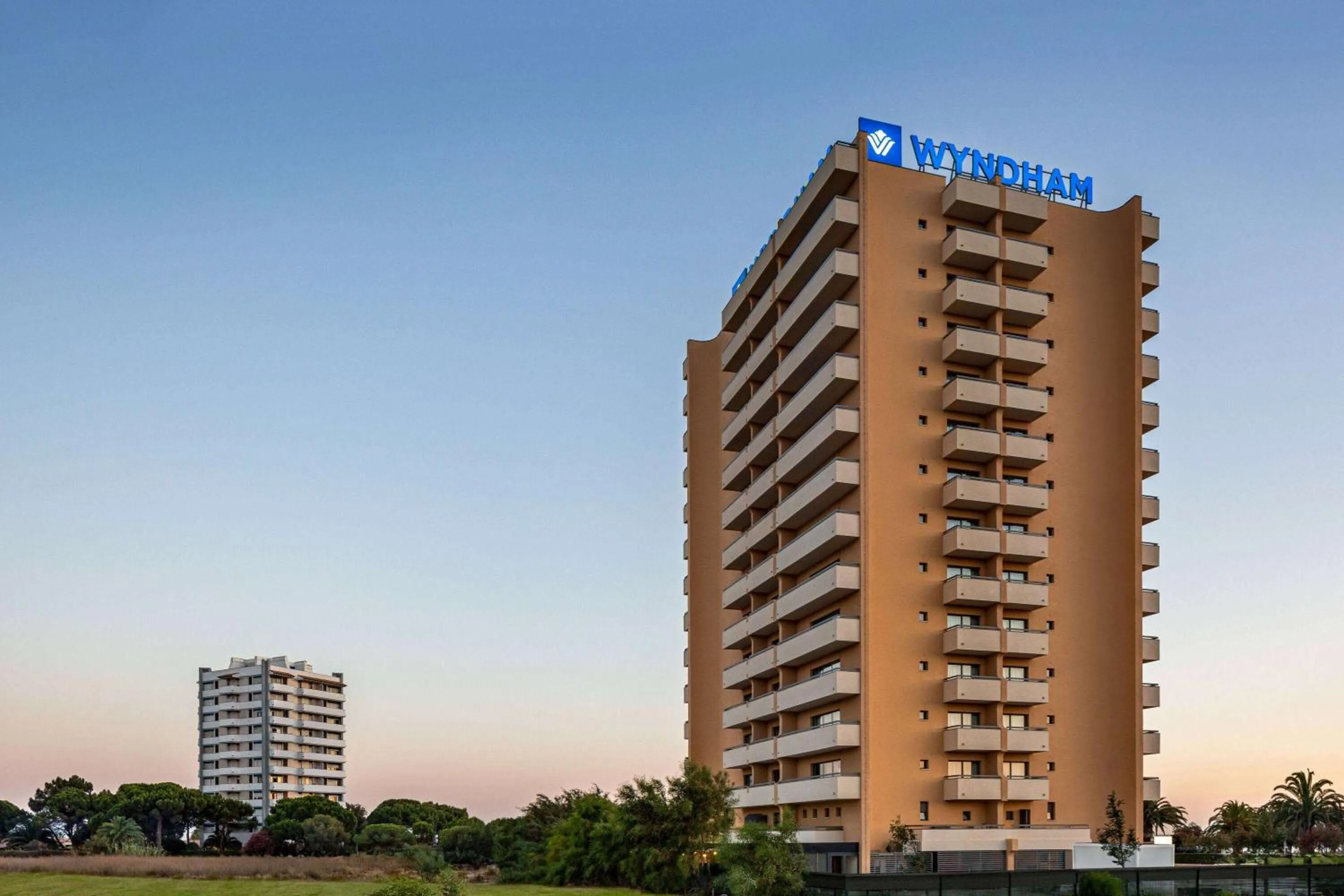 Property building in Wyndham Residences Alvor Beach