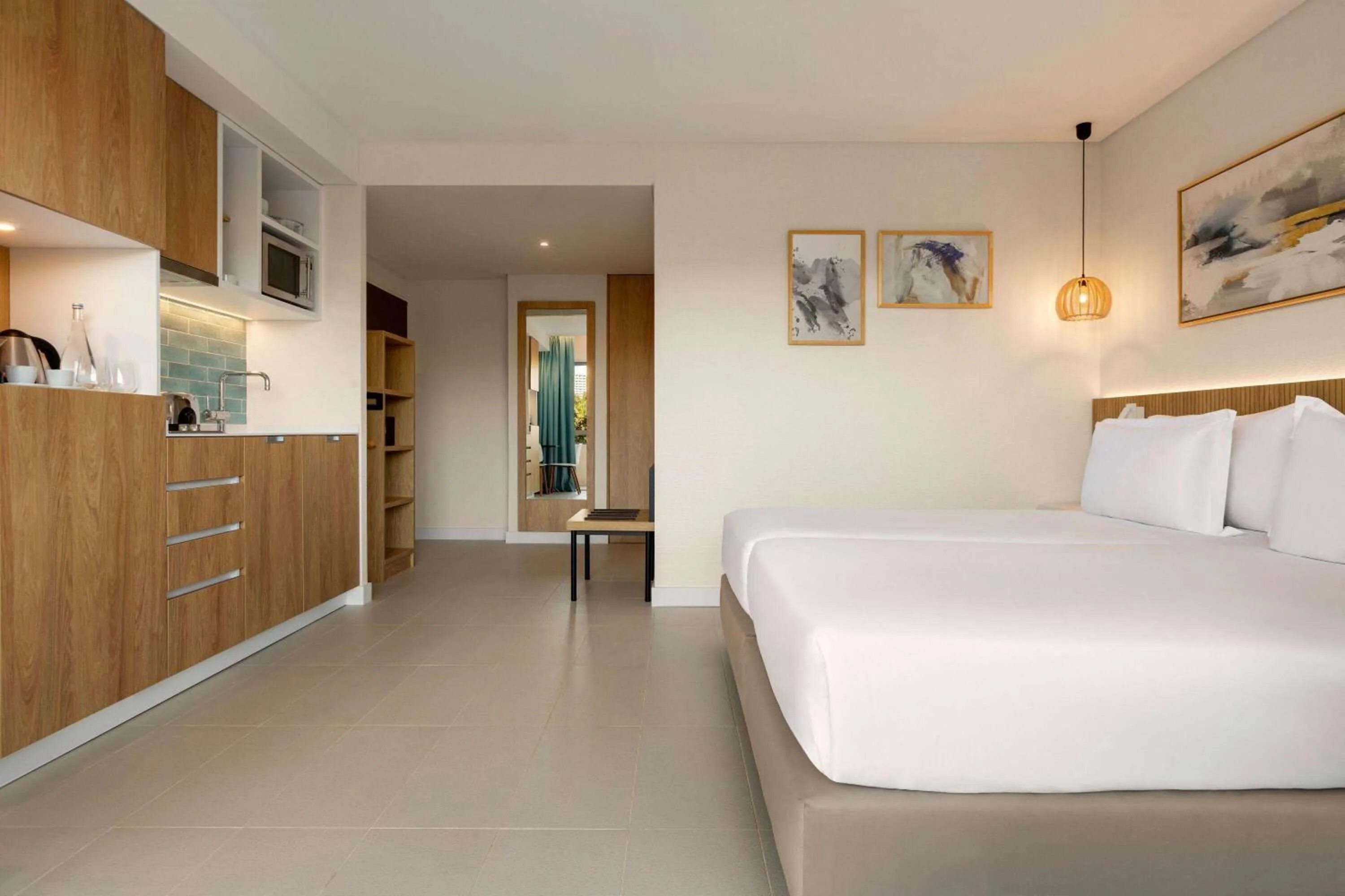 Kitchen or kitchenette, Bed in Wyndham Residences Alvor Beach