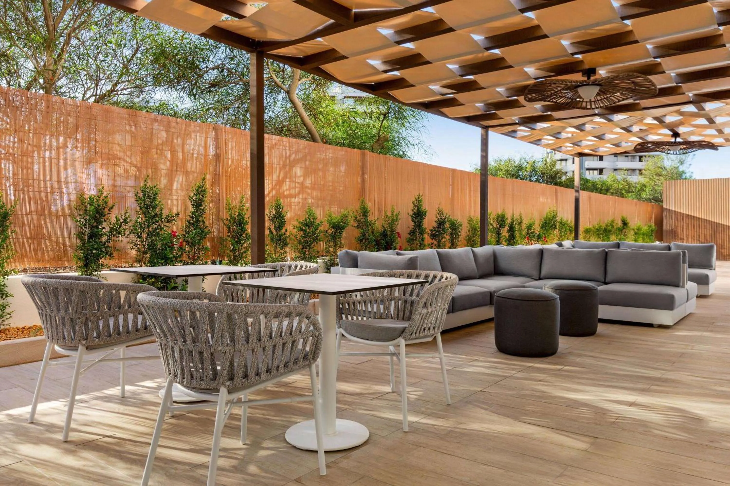 Restaurant/places to eat in Wyndham Residences Alvor Beach