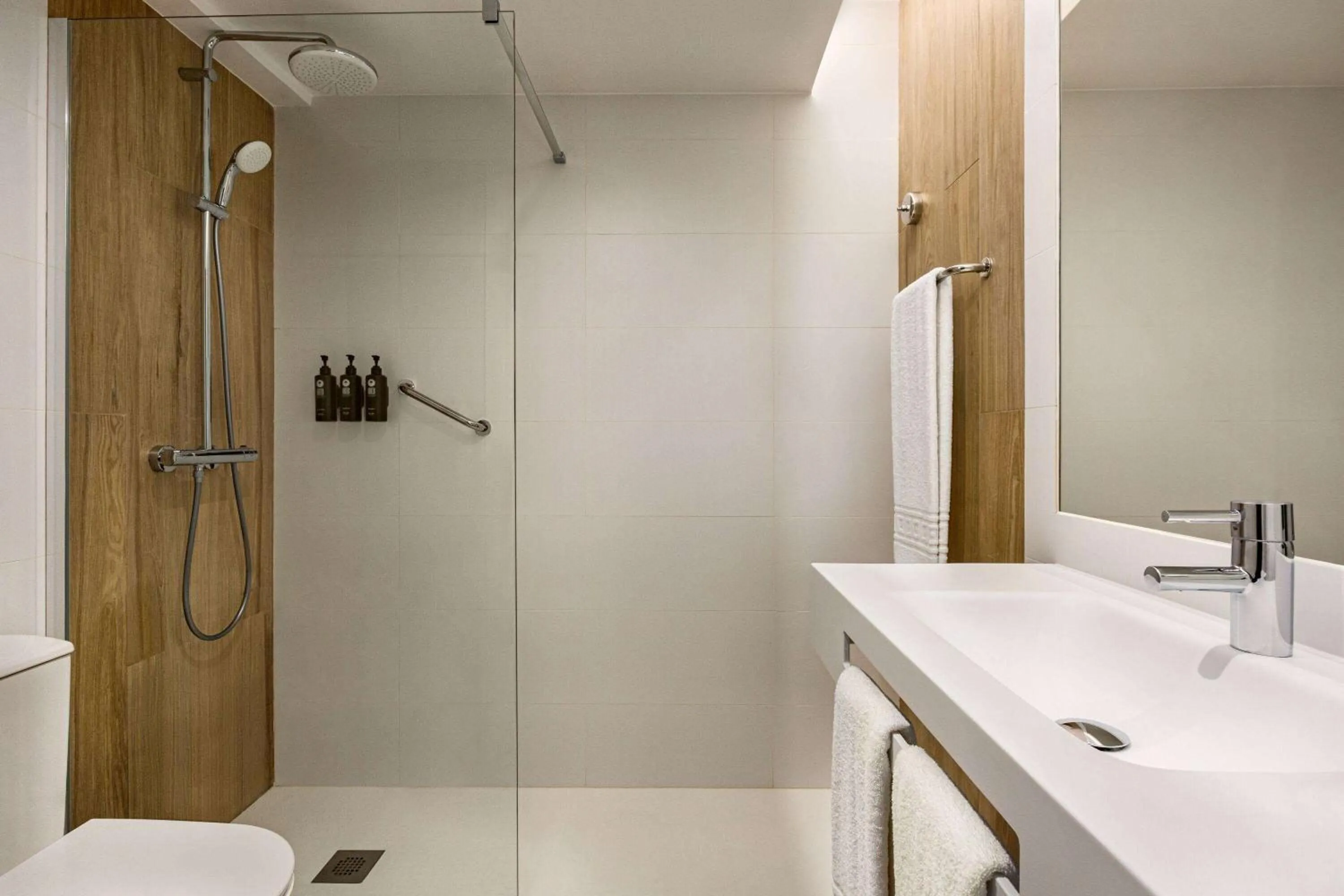 Shower in Wyndham Residences Alvor Beach