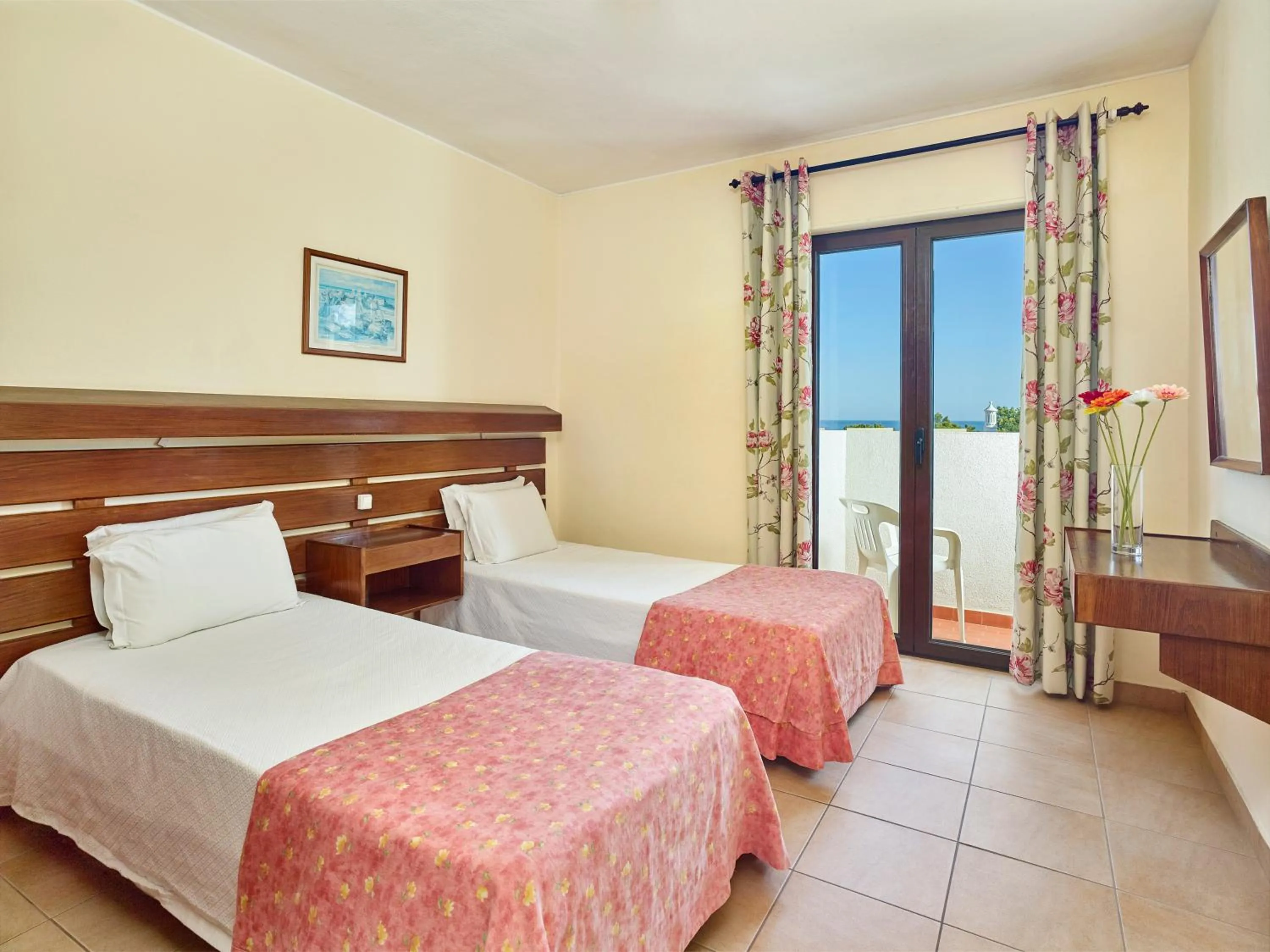 Bed in Cheerfulway Ouravista Apartamentos