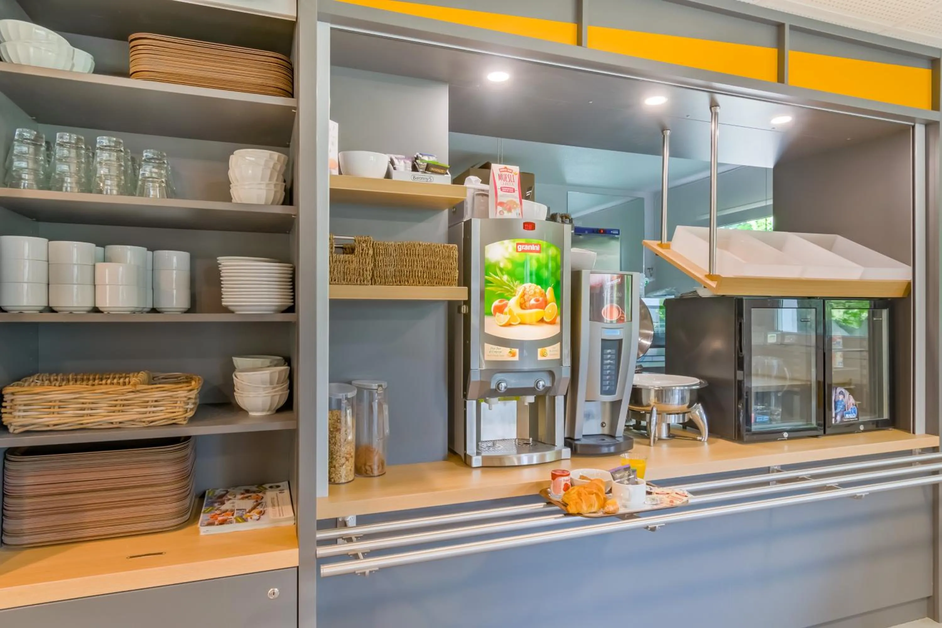 Buffet breakfast in B&B HOTEL Marseille La Valentine