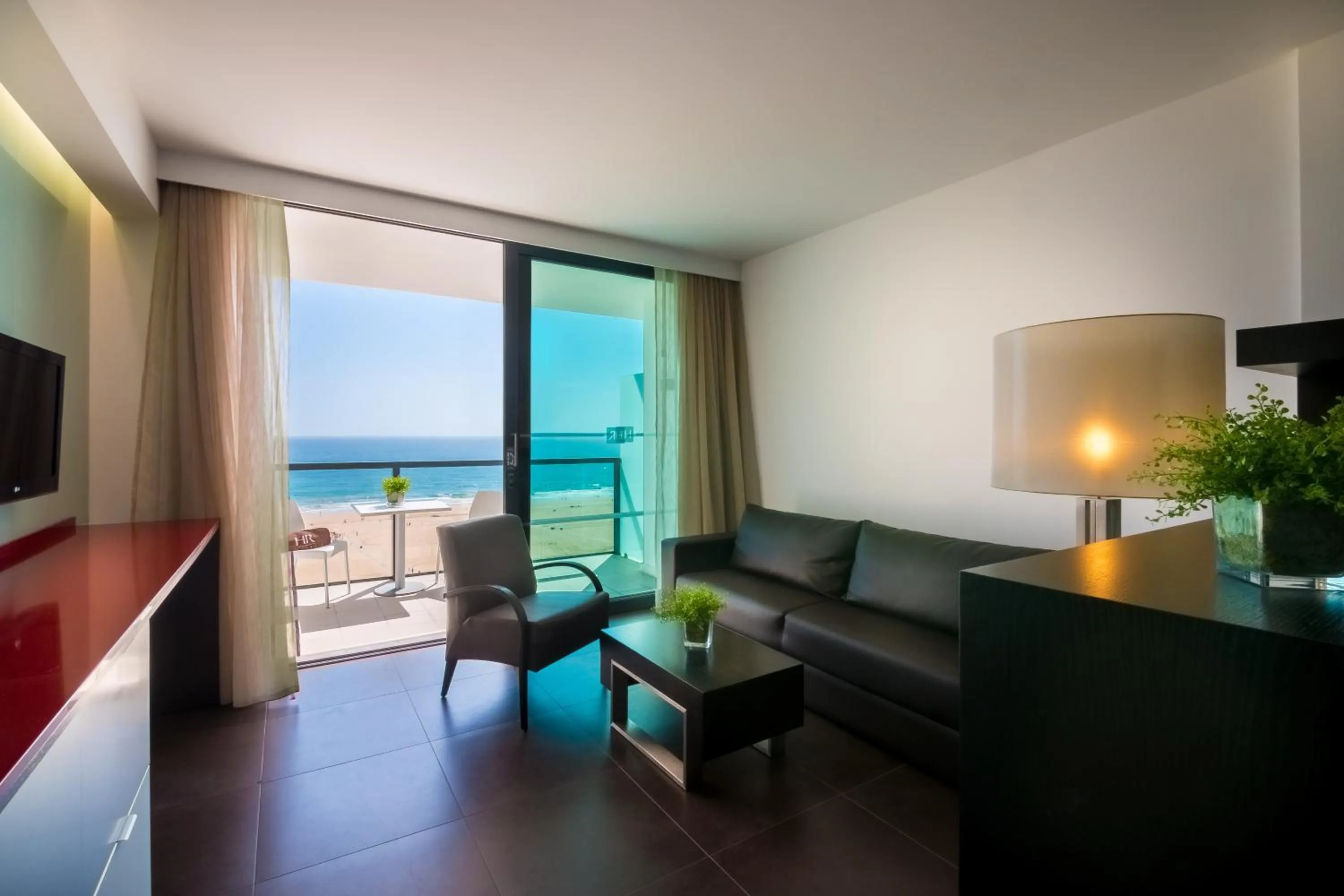 Seating area in RR Hotel da Rocha