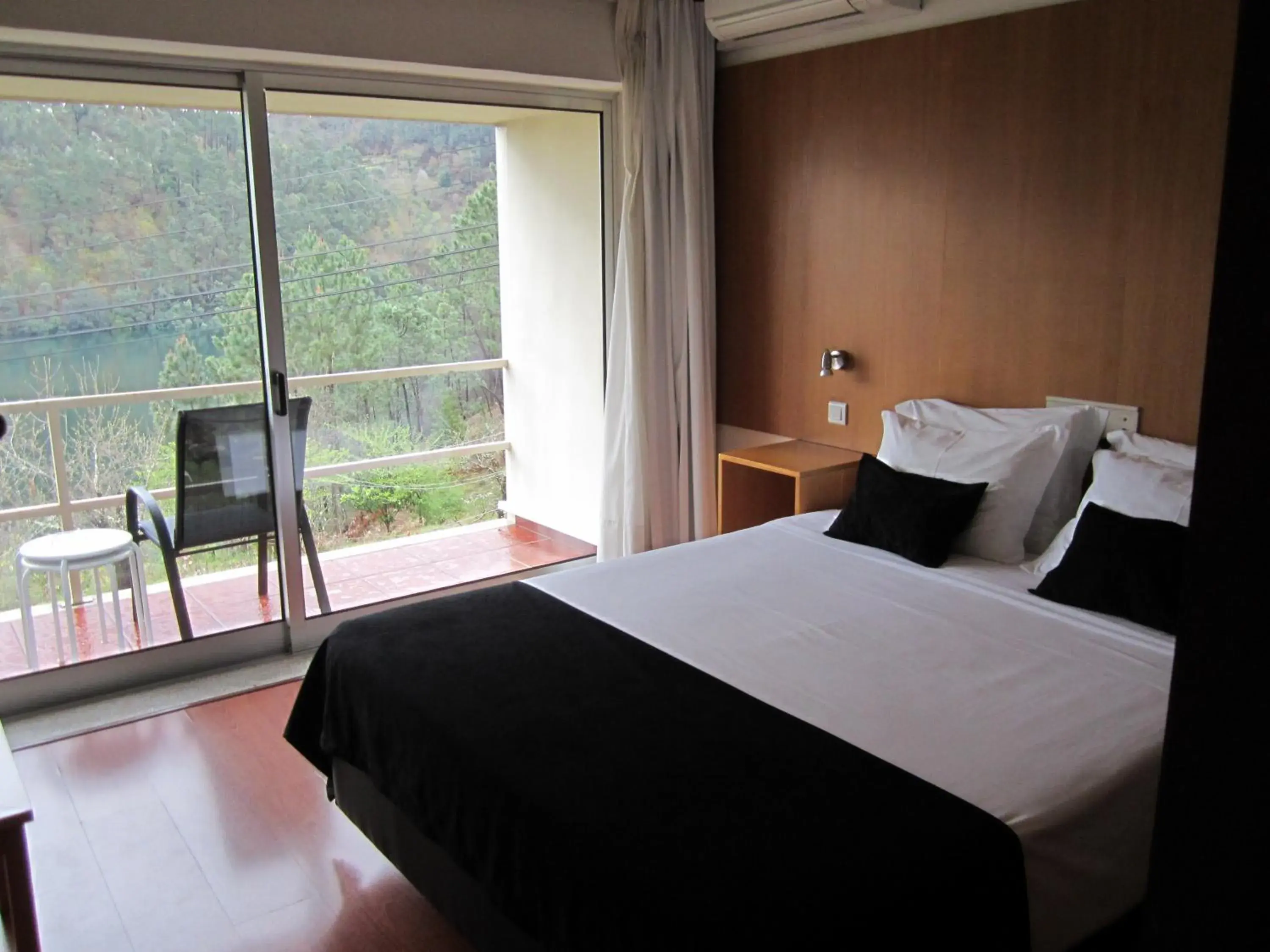 Double Room with Balcony in Hotel Eco Salvador Double Room with Balcony in Hotel Eco Salvador