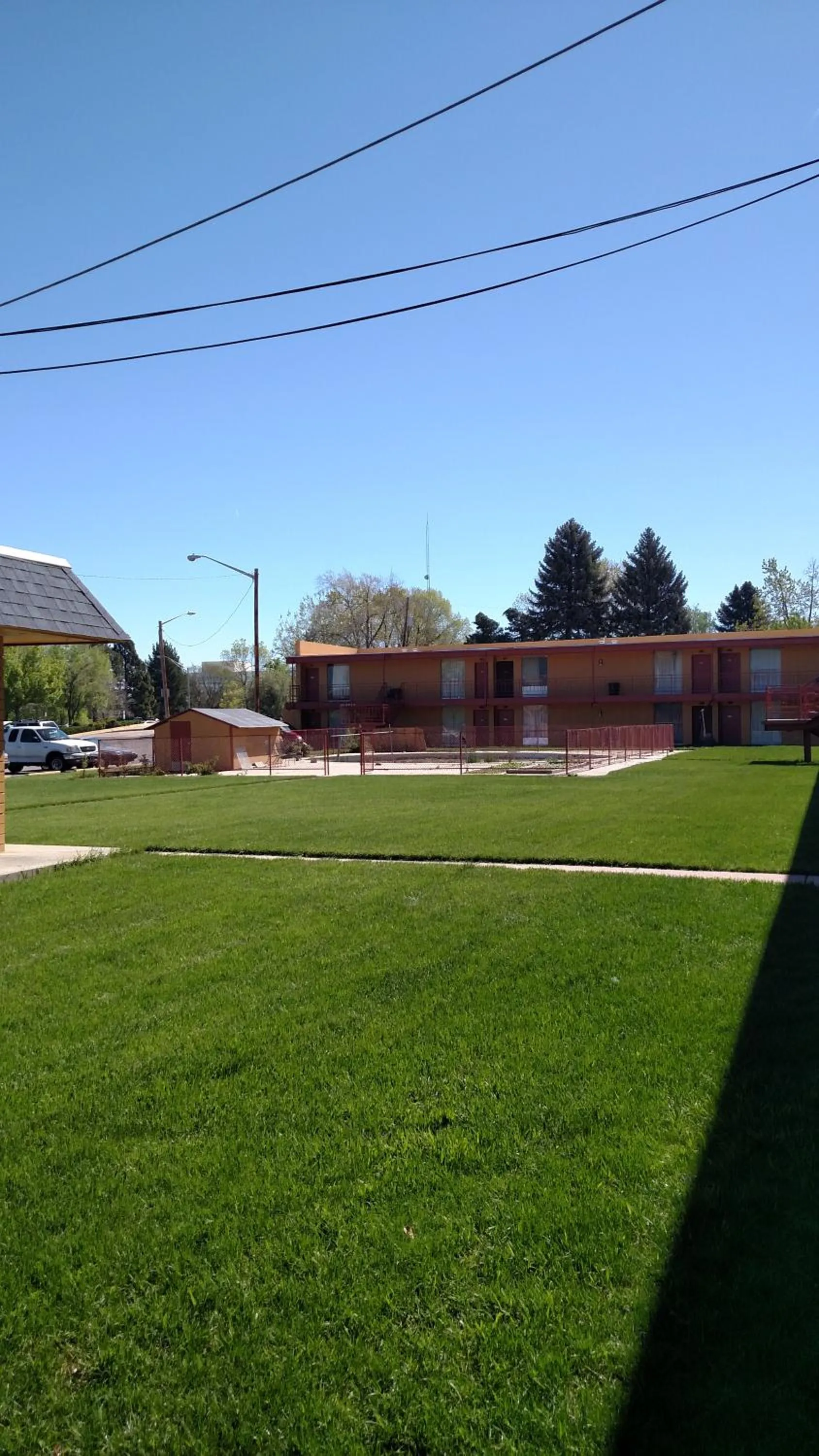 Facade/entrance in Essex House Motel