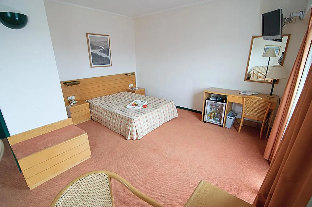 Photo of the whole room, Bed in Hotel Douro