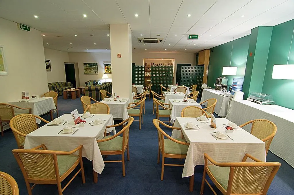 Restaurant/places to eat in Hotel Douro