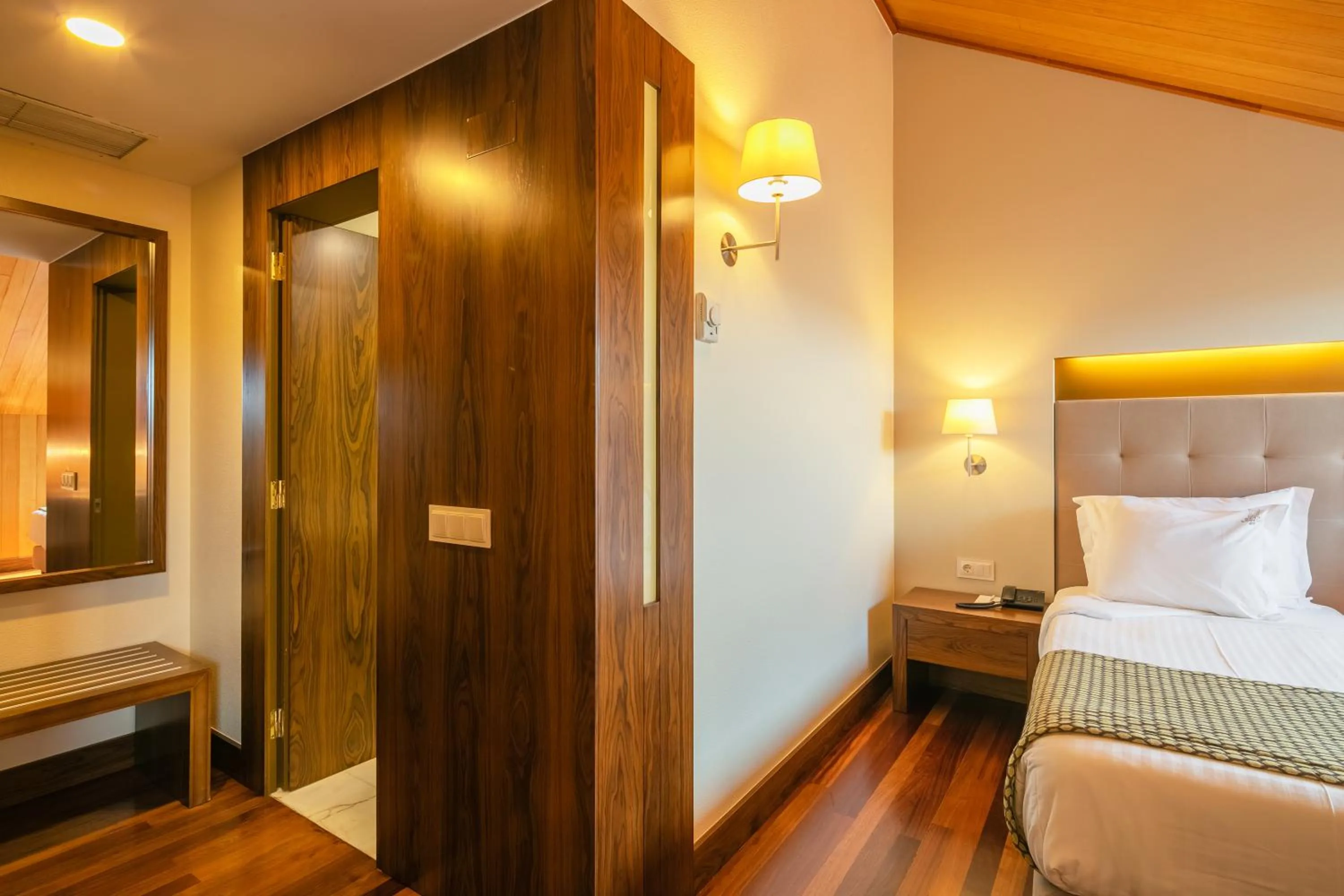 Bedroom, Bed in Forte de São Francisco Hotel Chaves