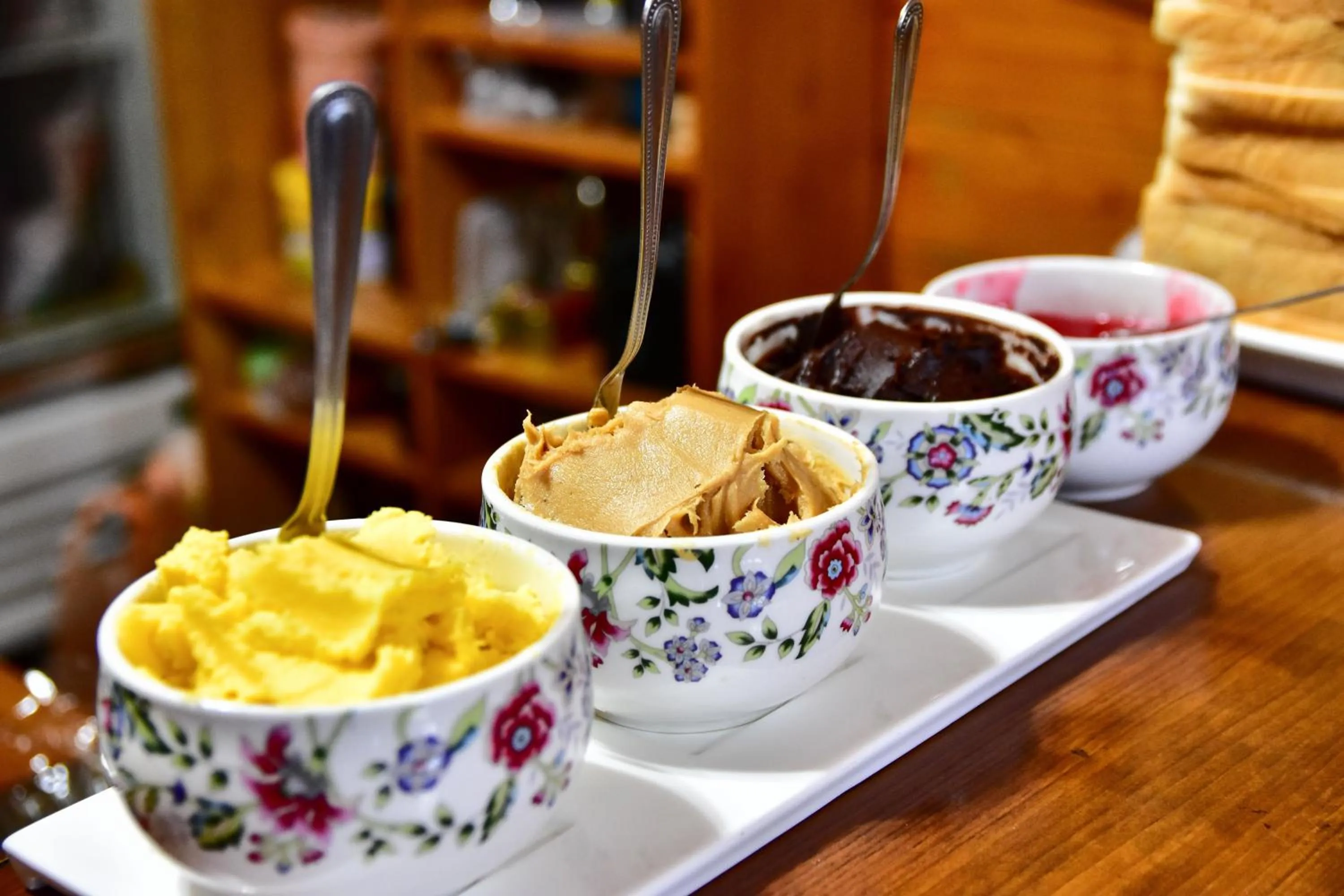 Breakfast in Beverly B&B