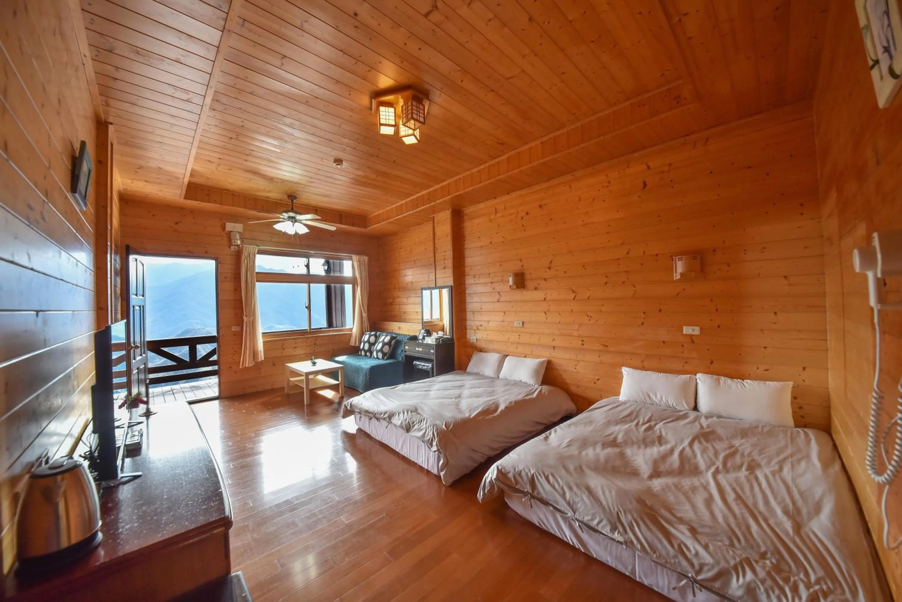 Bedroom, Bed in Beverly B&B