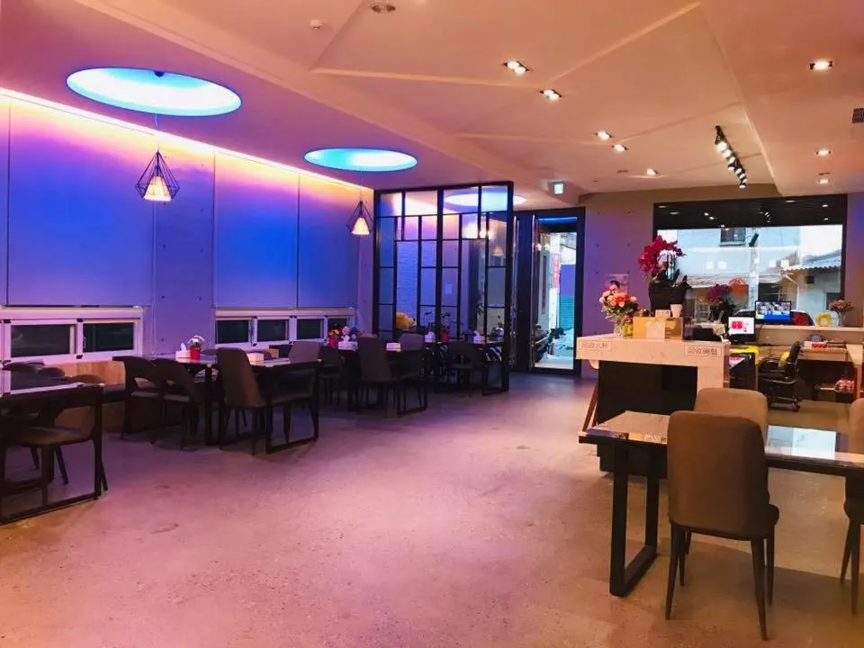 Lobby or reception in Travel Light Hotel