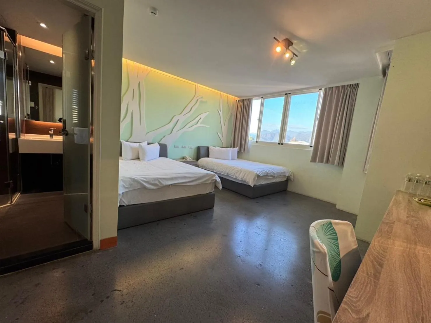 Photo of the whole room, Bed in Travel Light Hotel