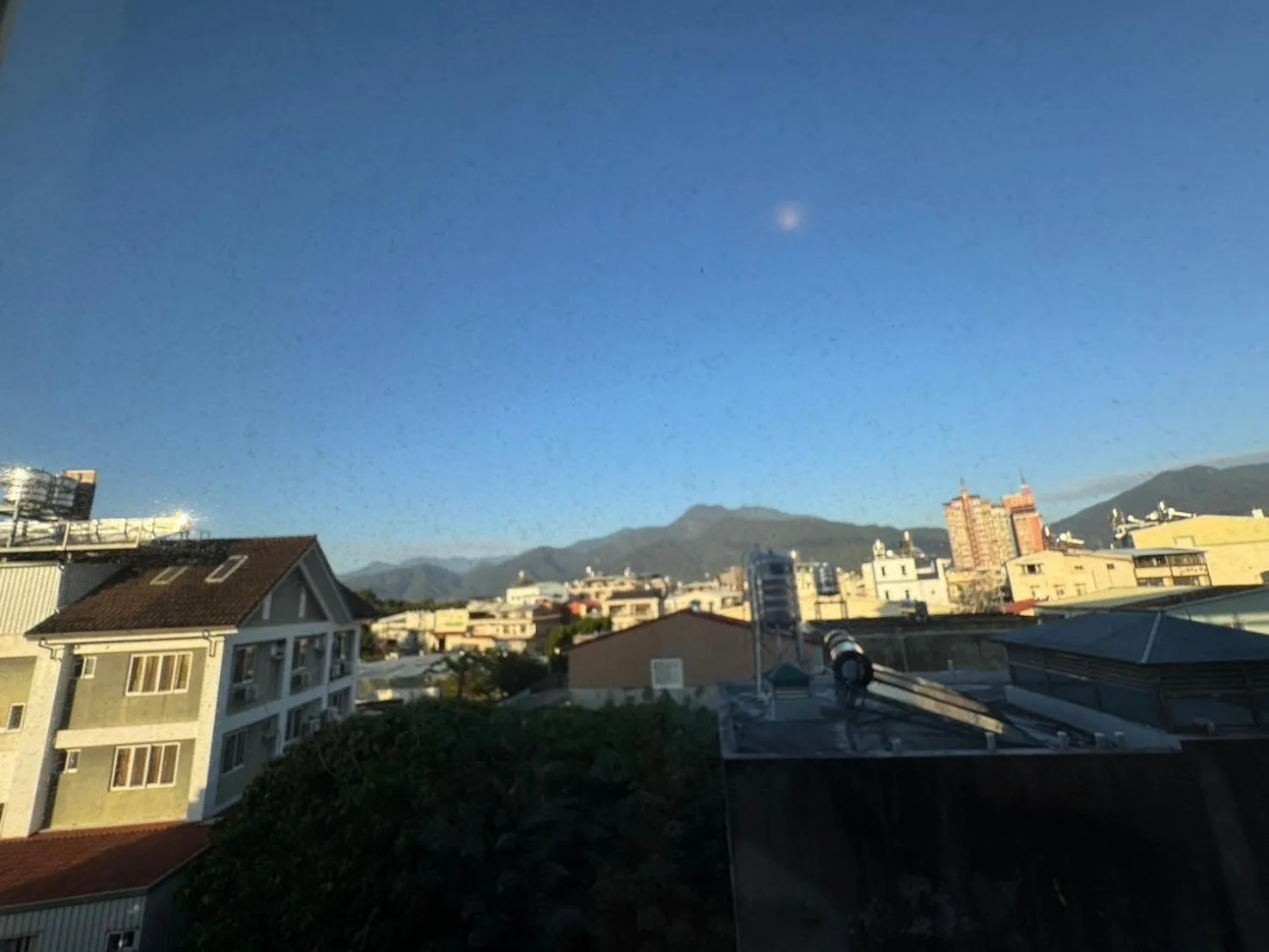 Property building in Travel Light Hotel