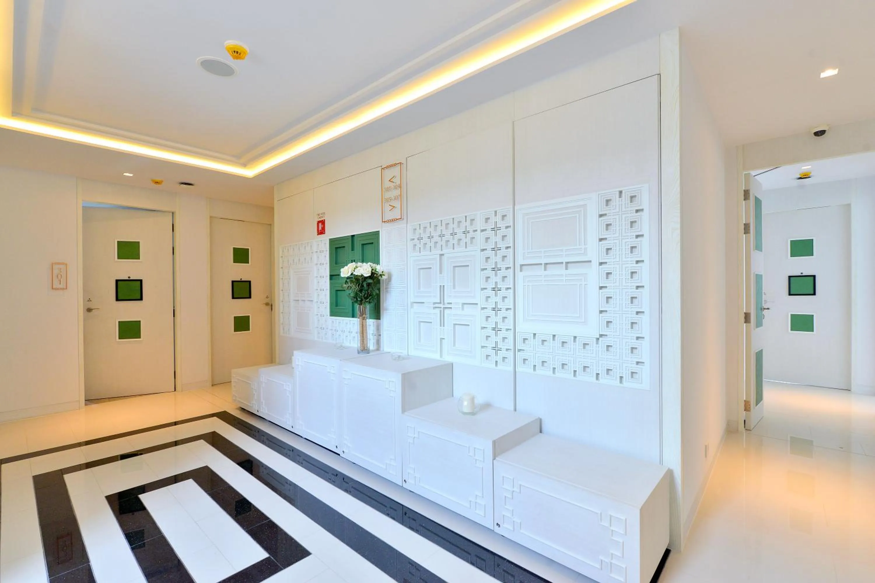 Decorative detail in Riva Arun Bangkok