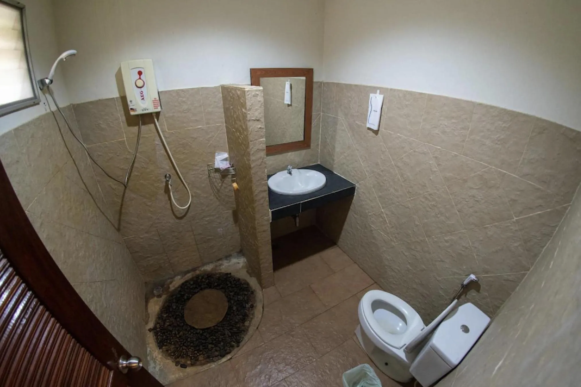 Shower in Everest Resort Samui - SHA Plus