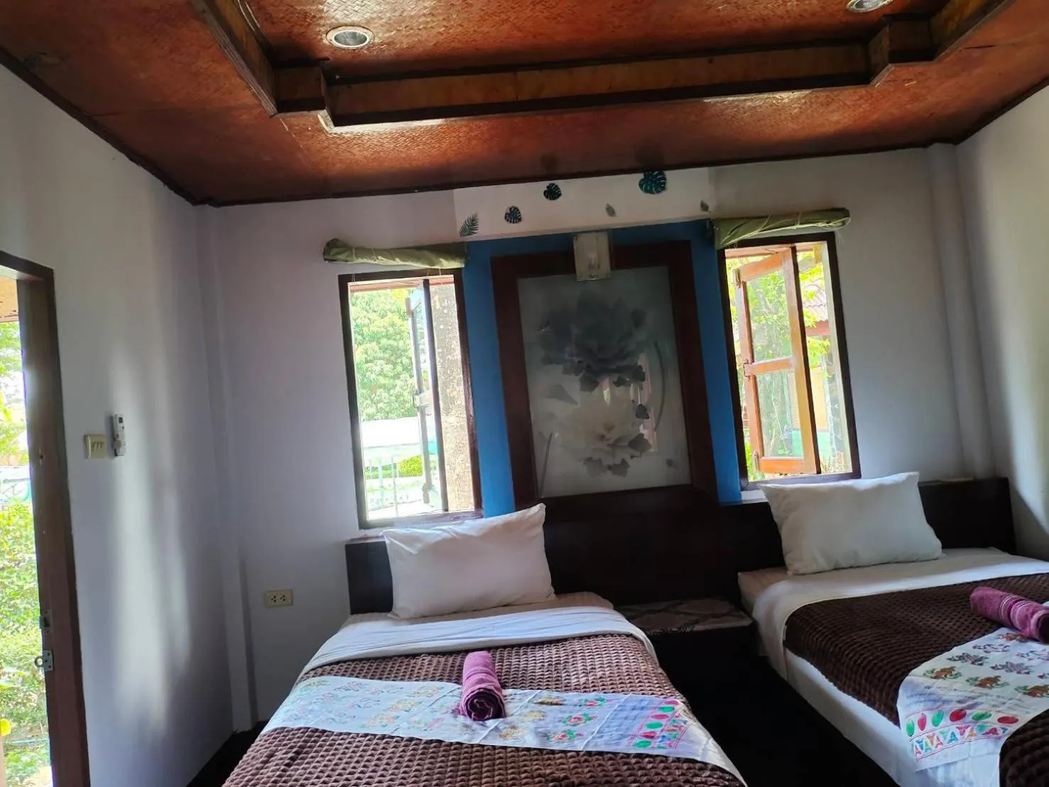 Bed in Everest Resort Samui - SHA Plus