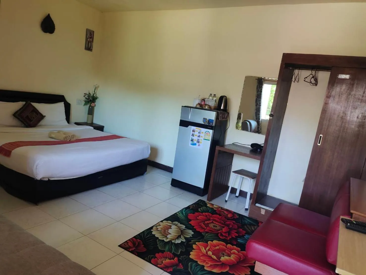 Bed in Everest Resort Samui - SHA Plus