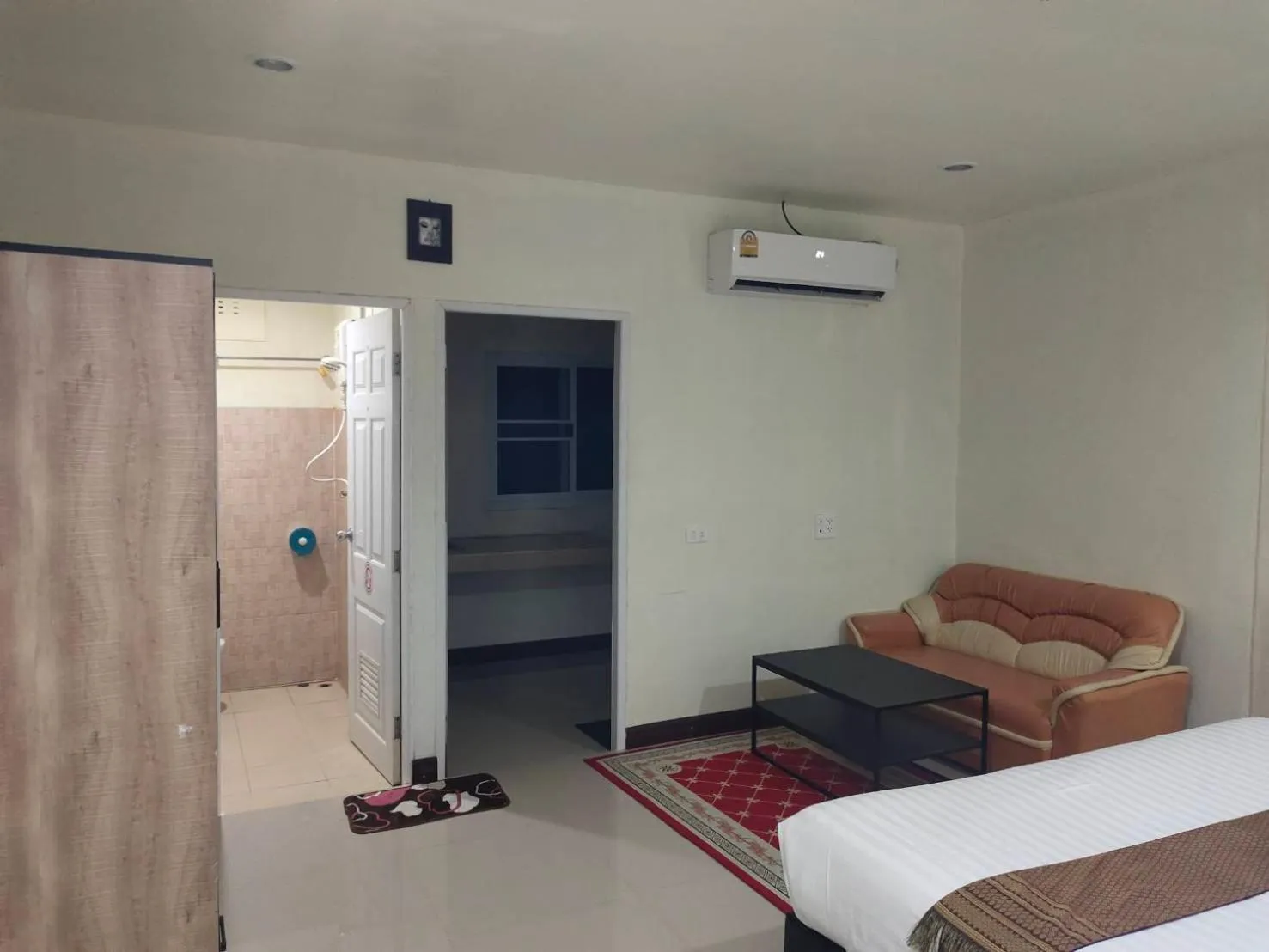 Bed in Everest Resort Samui - SHA Plus