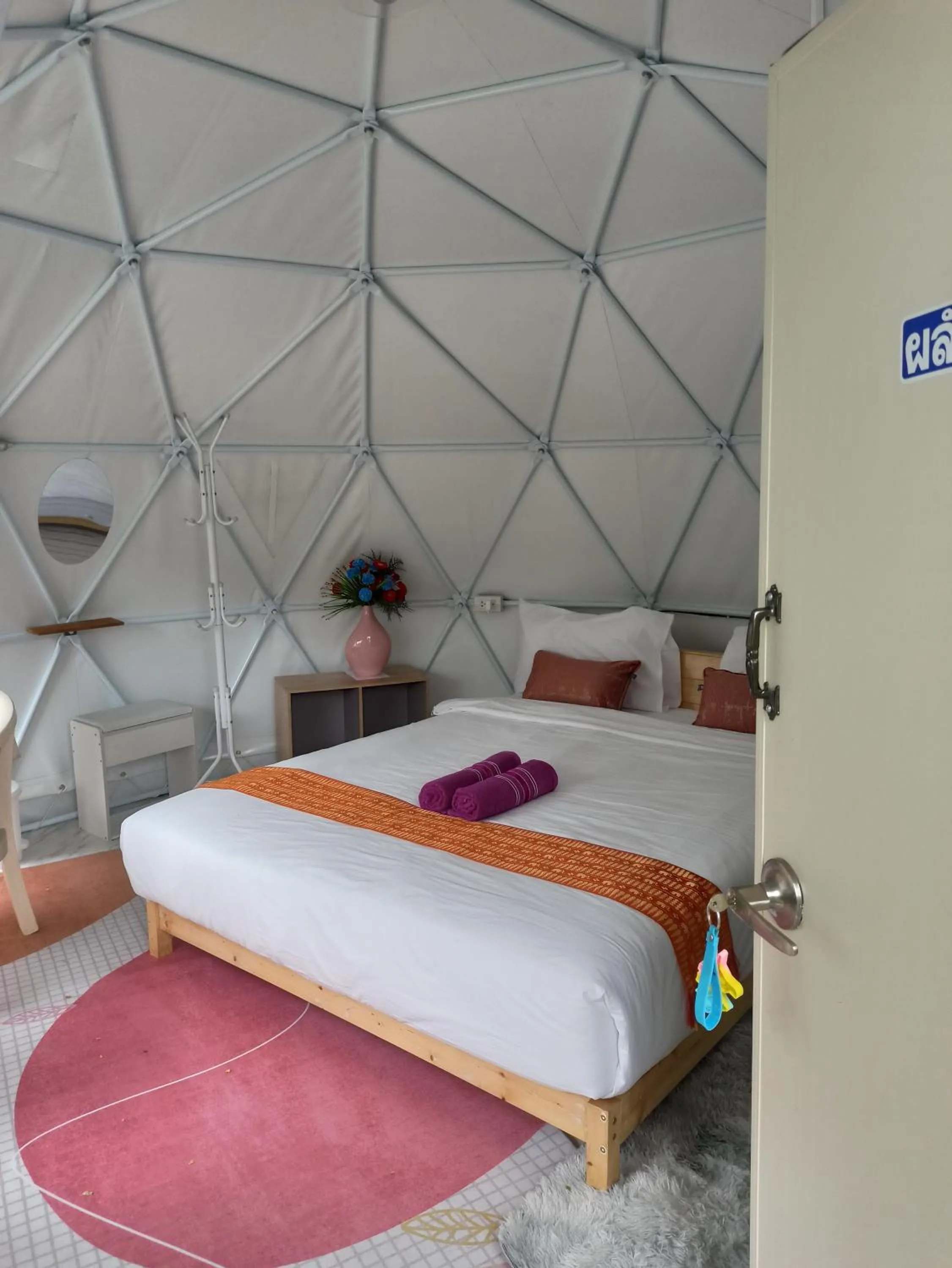 Bed in Everest Resort Samui - SHA Plus