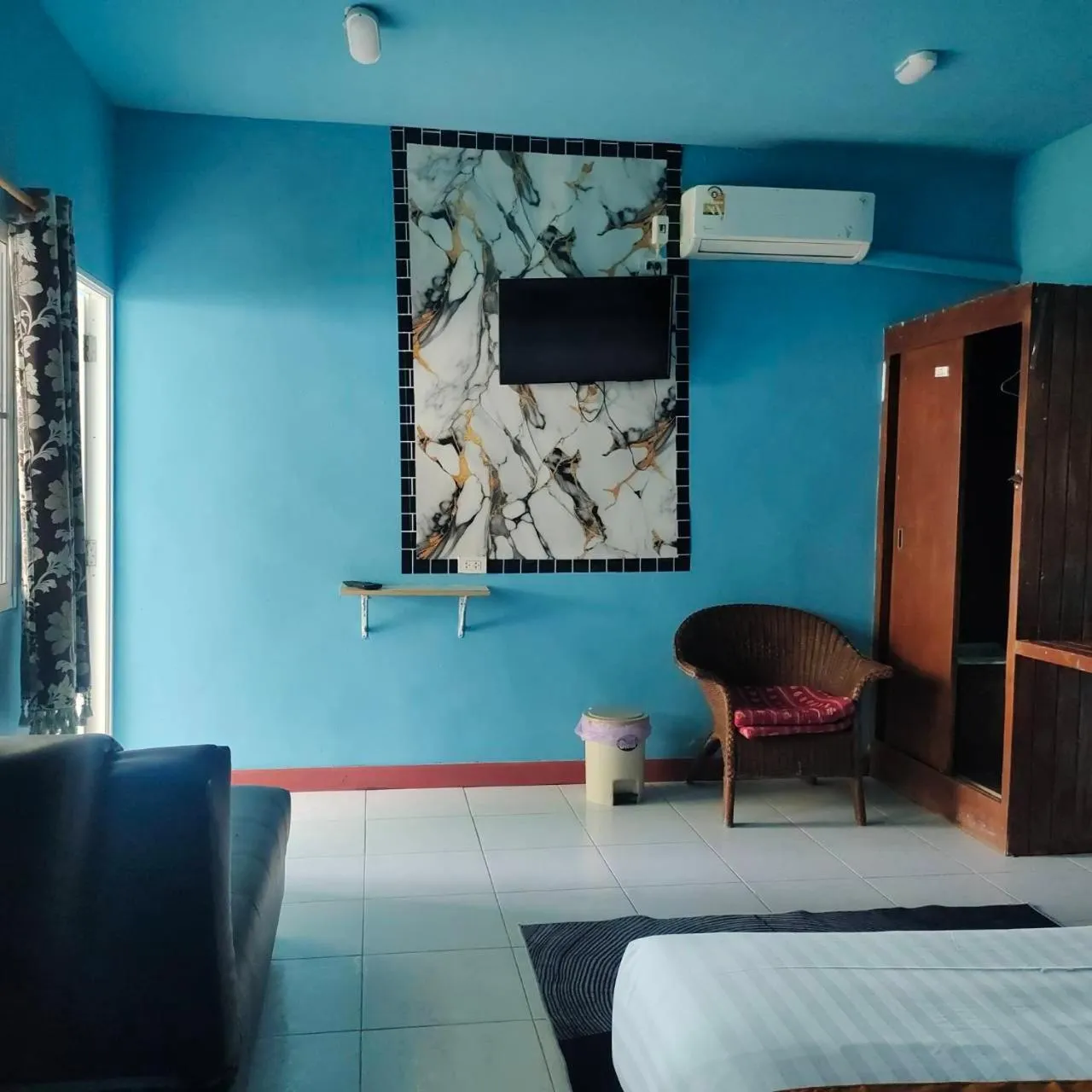 Bed in Everest Resort Samui - SHA Plus