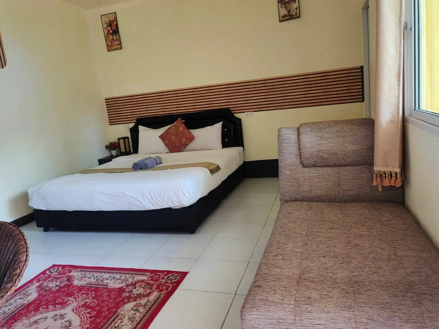 Bed in Everest Resort Samui - SHA Plus