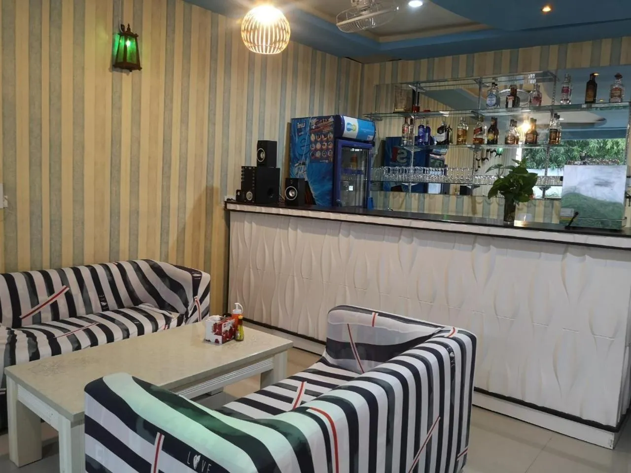 Lounge or bar in Everest Resort Samui - SHA Plus