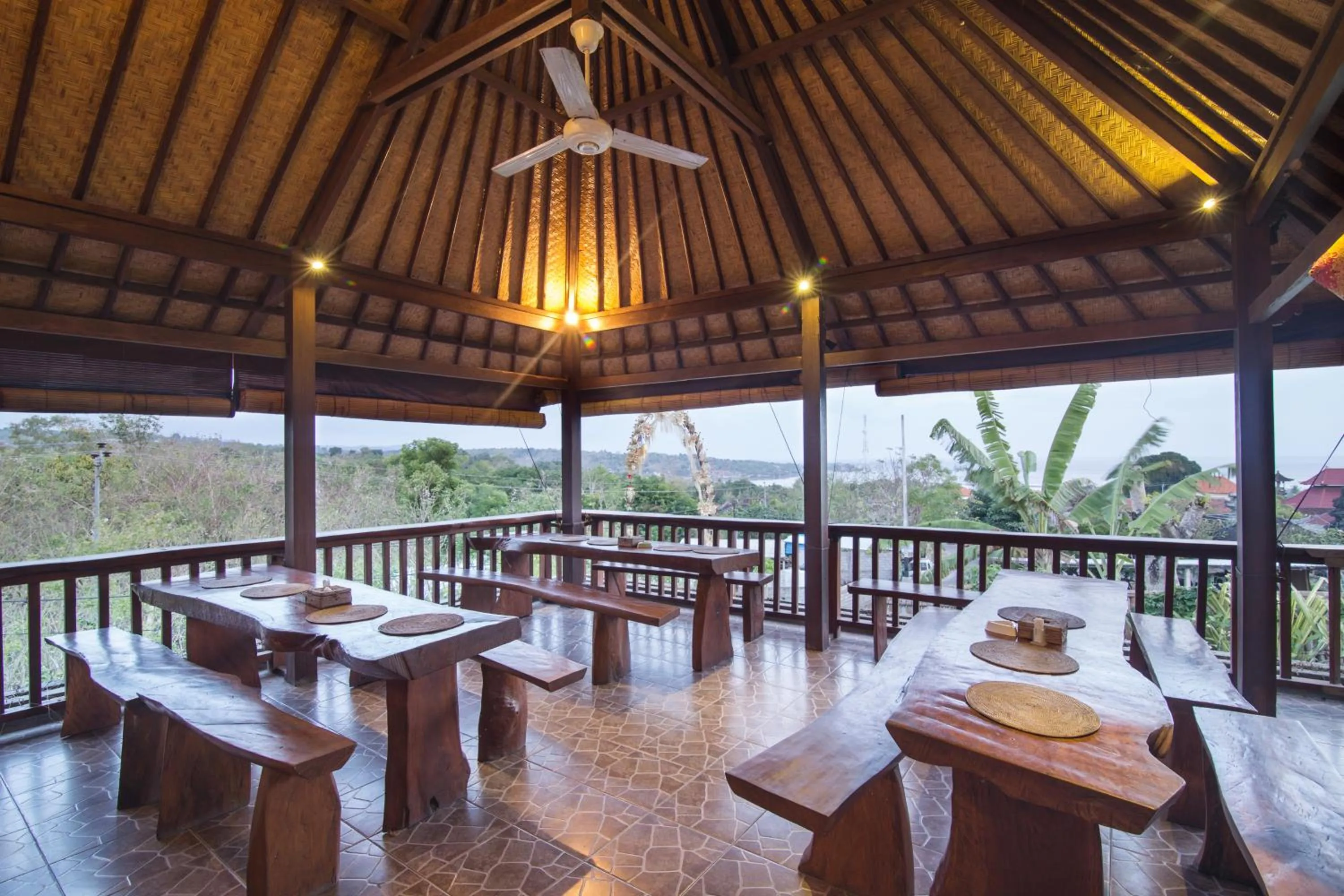 Restaurant/places to eat in Grand Sea View Lembongan