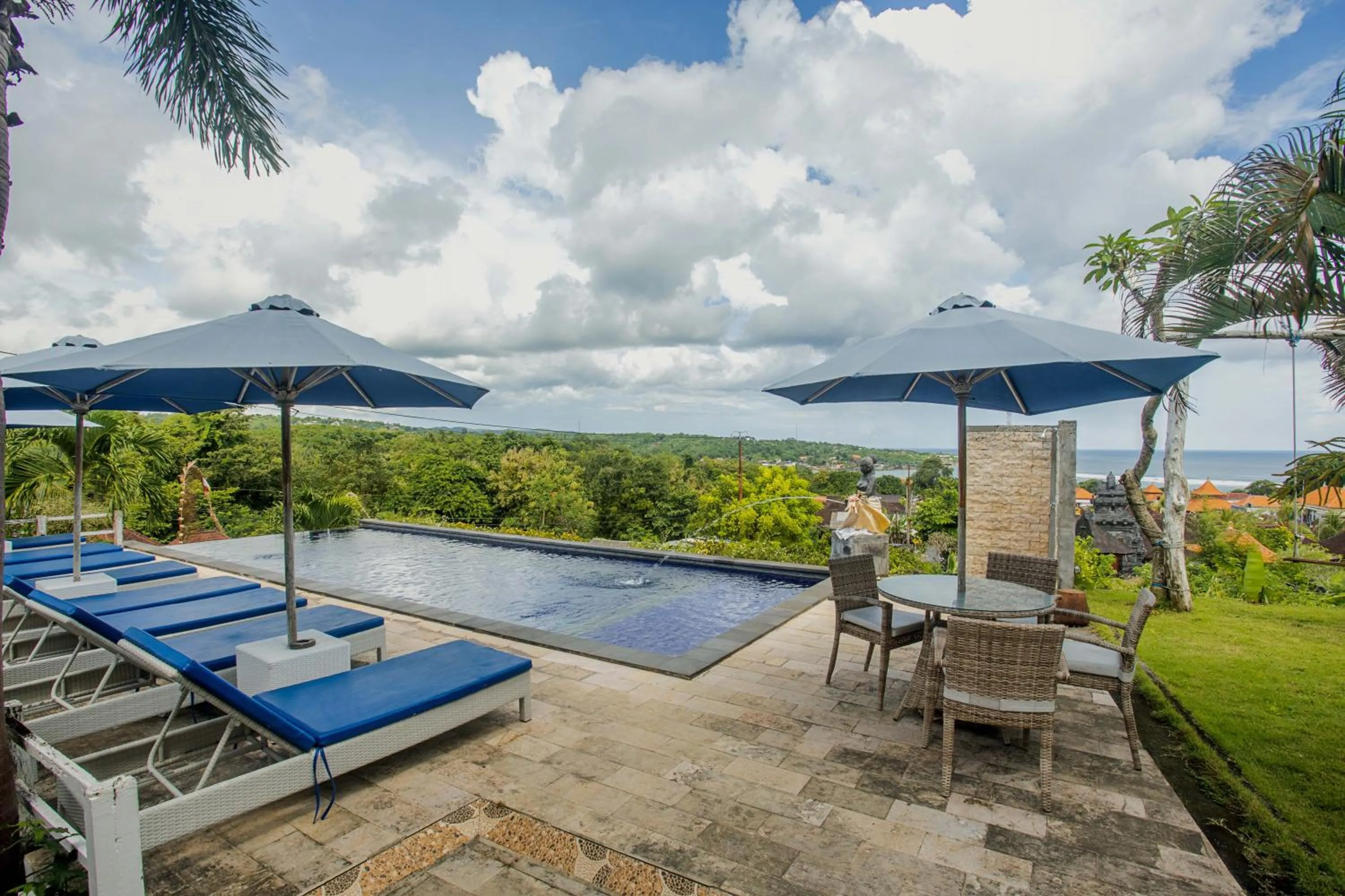 Swimming pool in Grand Sea View Lembongan