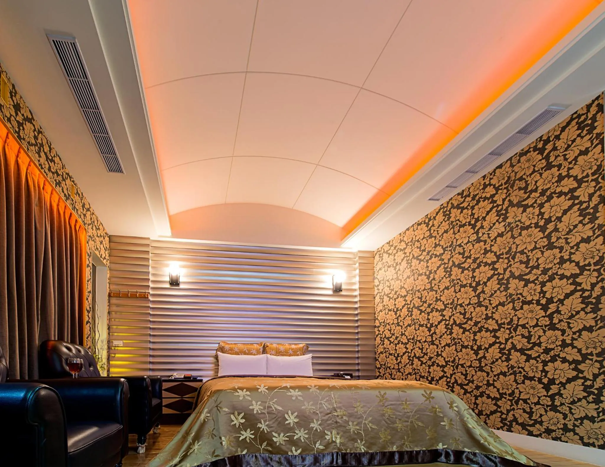 Photo of the whole room, Bed in Lai Yin Motel