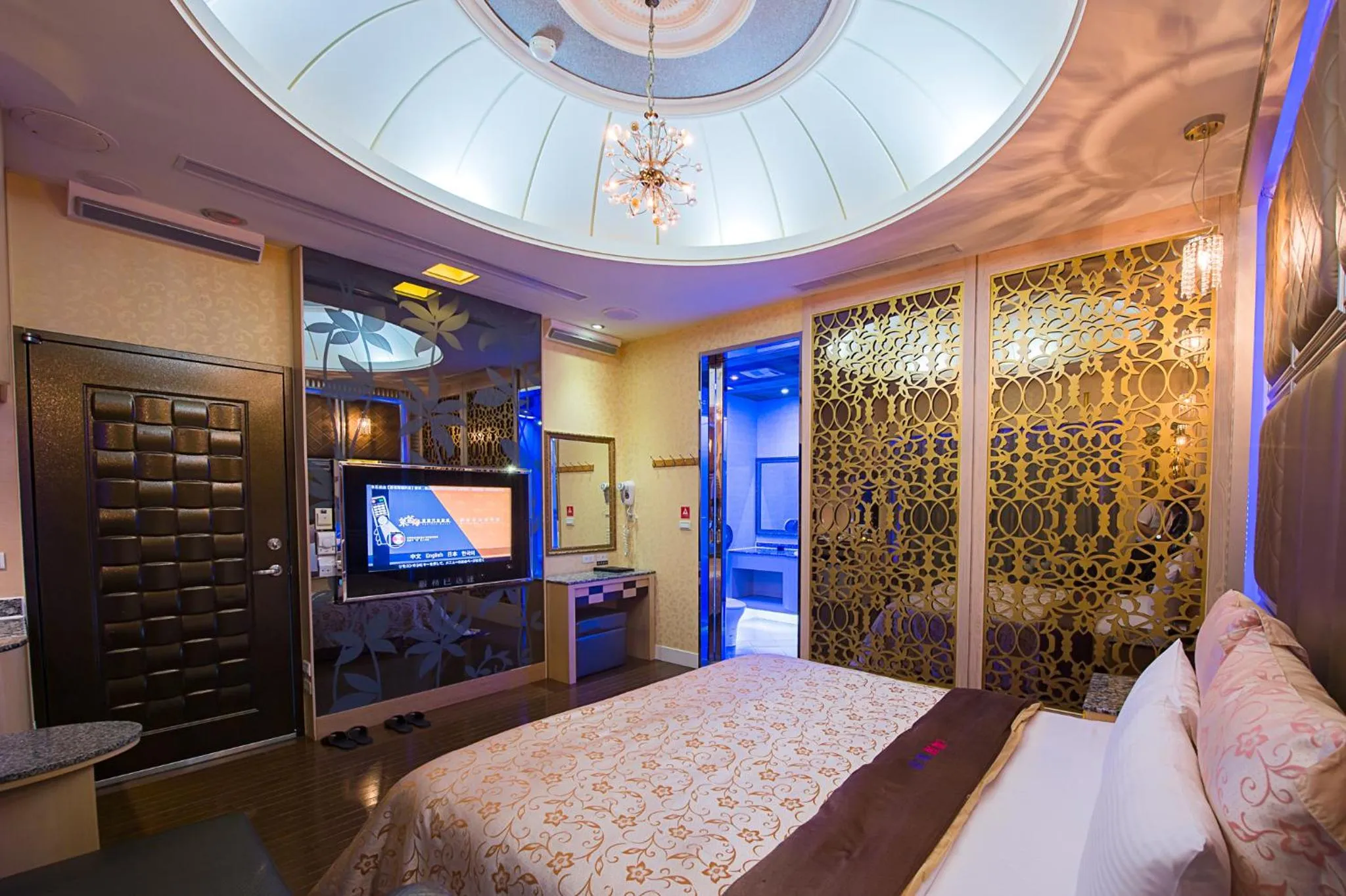 Photo of the whole room, Bed in Lai Yin Motel