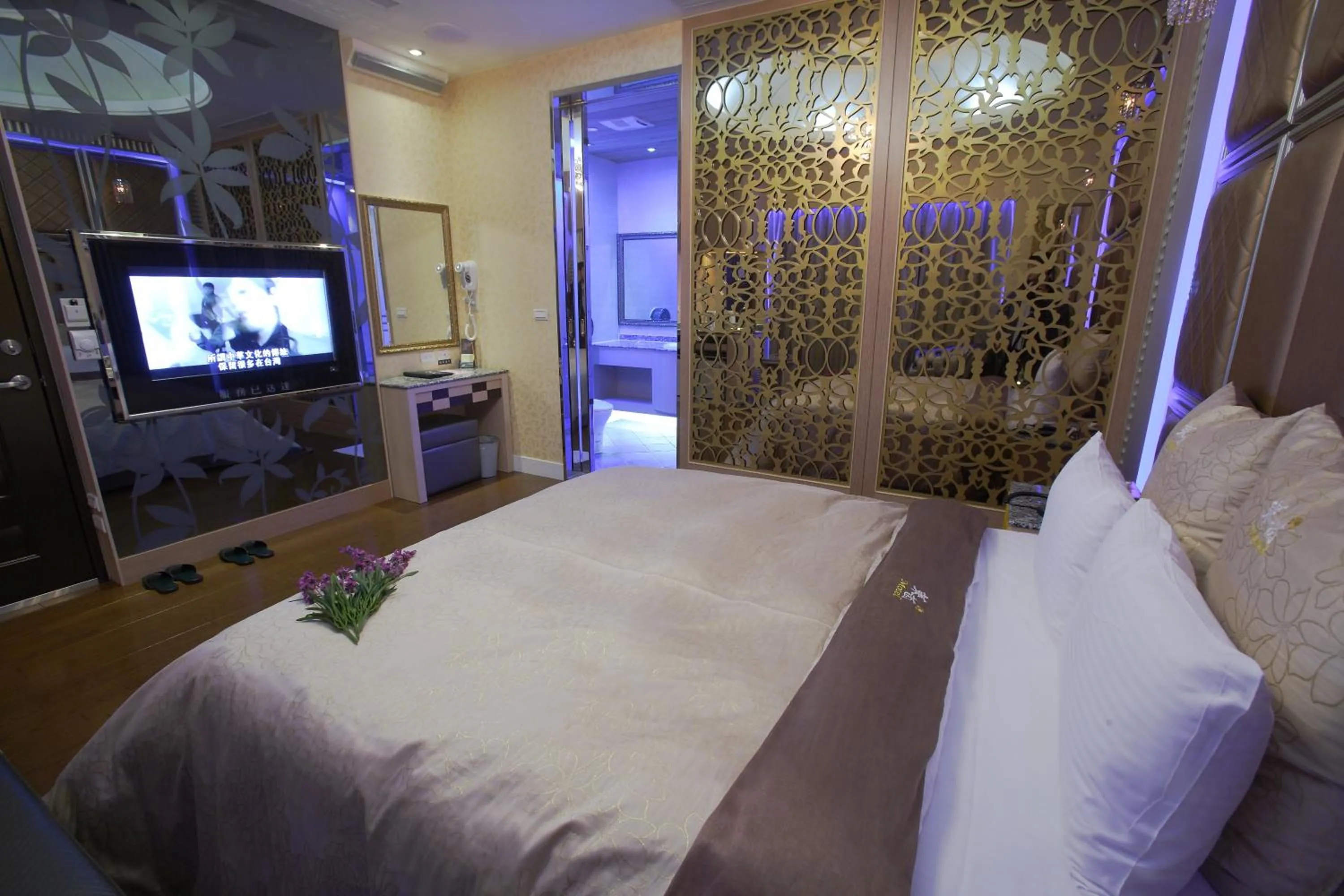 Photo of the whole room, Bed in Lai Yin Motel