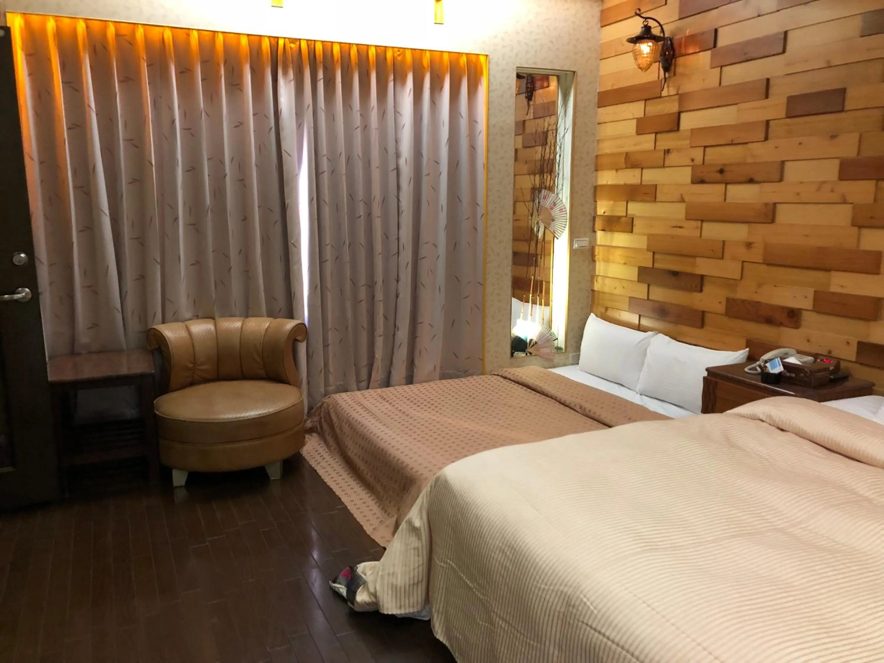 Decorative detail, Bed in Lai Yin Motel