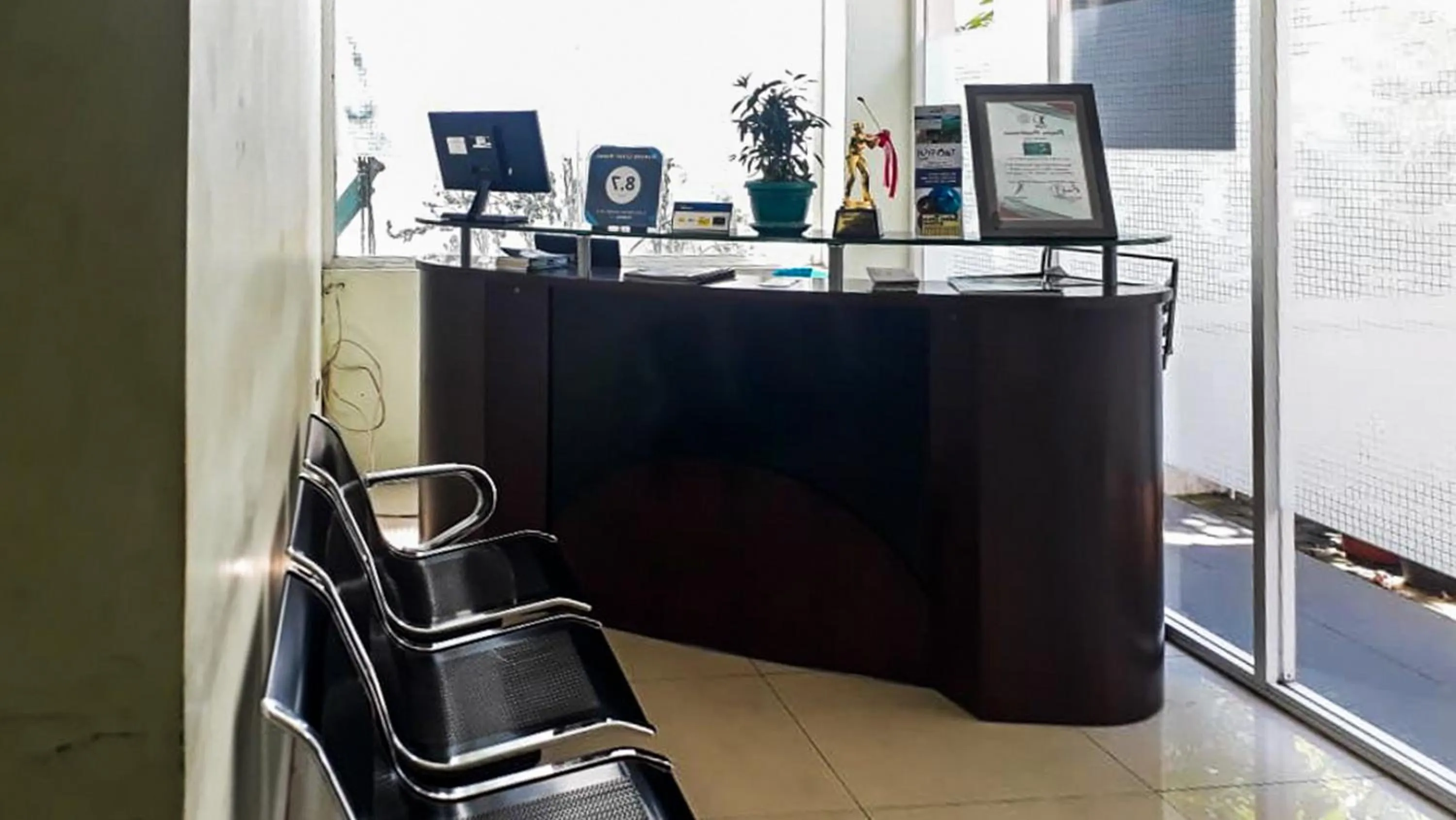 RedDoorz Hostel @ Manado Green Hostel