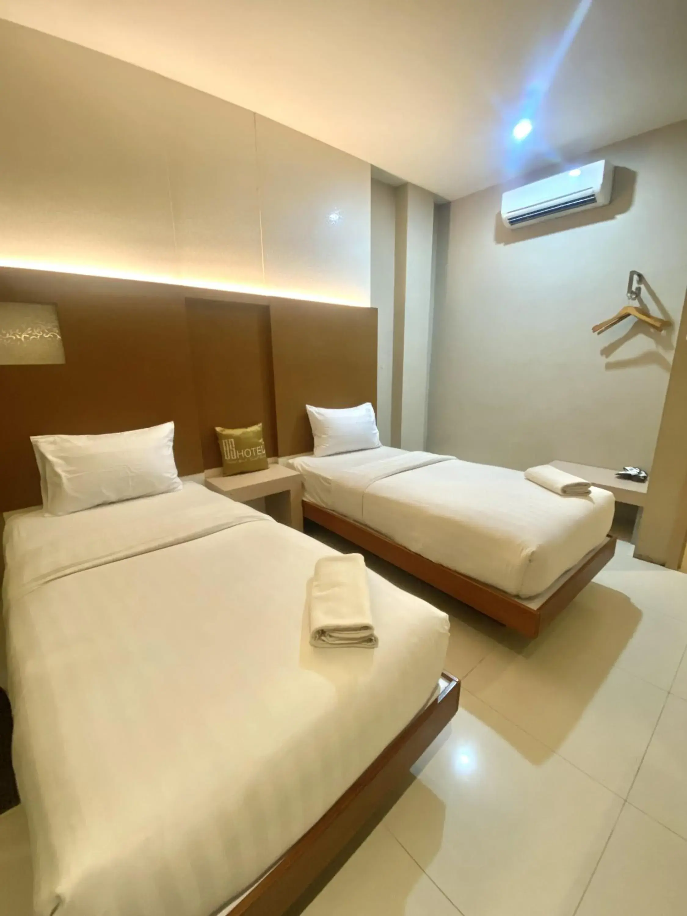 Superior Twin Room in OS Hotel Airport Batam Superior Twin Room in OS Hotel Airport Batam