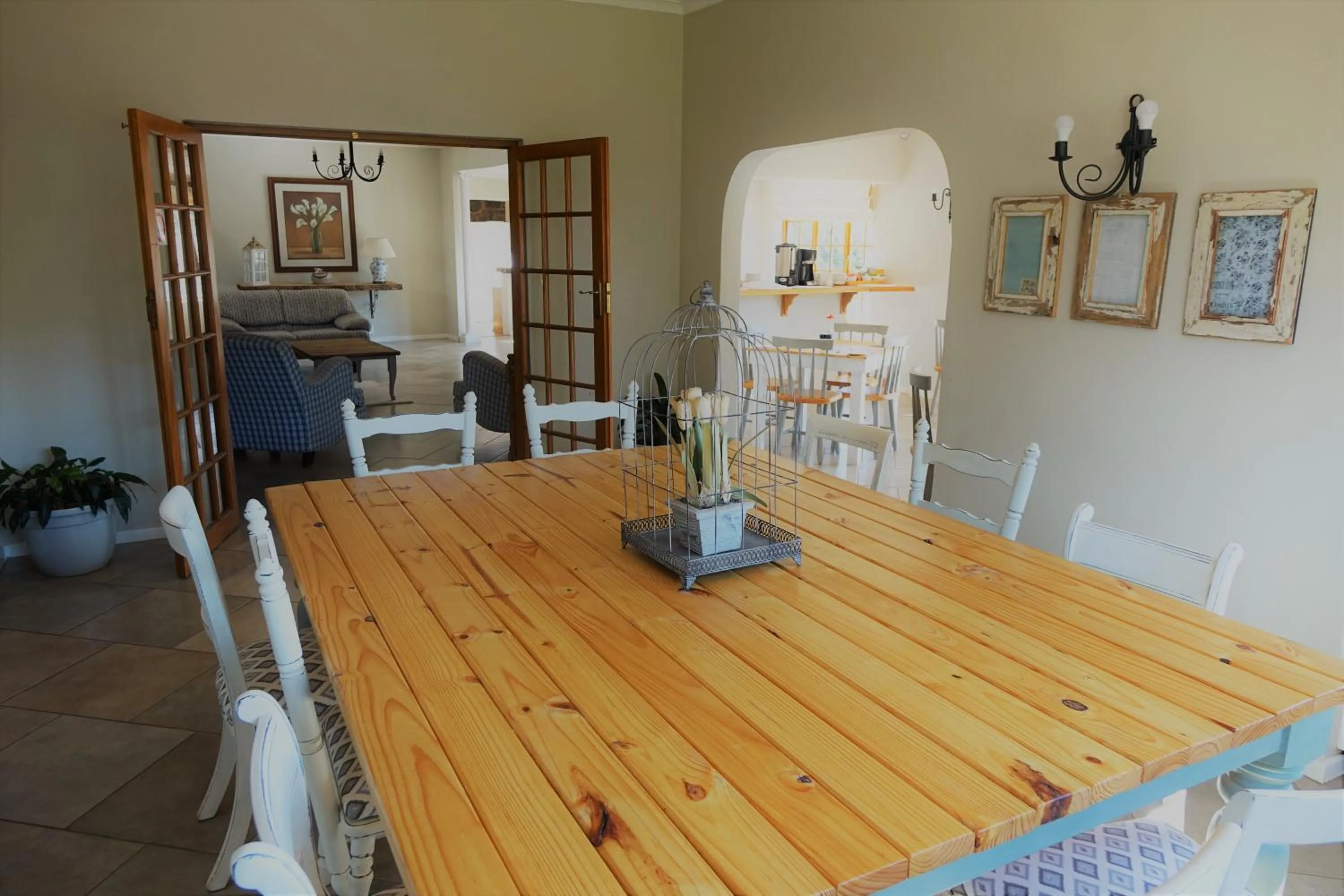 Dining area in Notting Hill Lodge