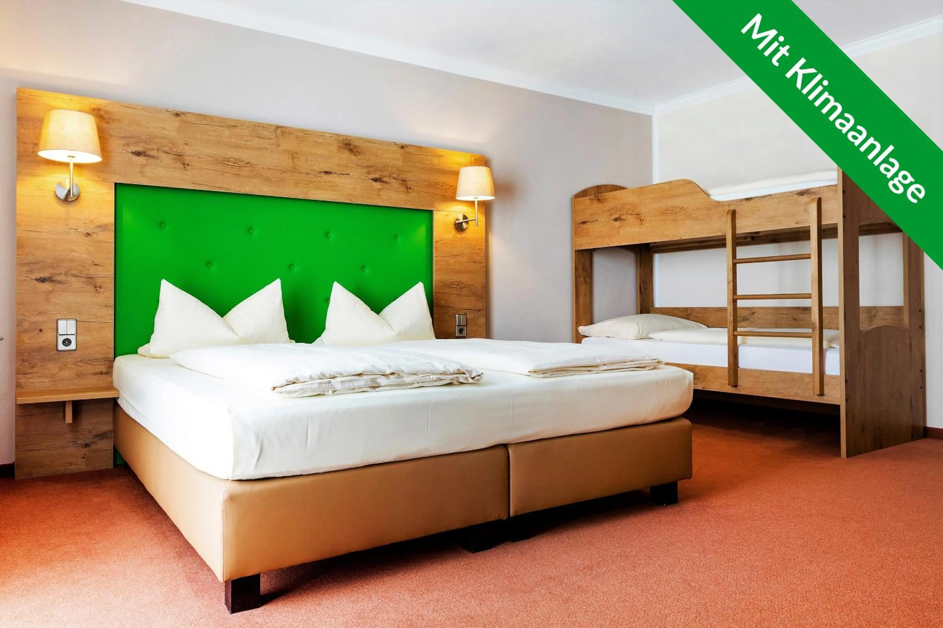 Photo of the whole room, Bed in Günzburg City