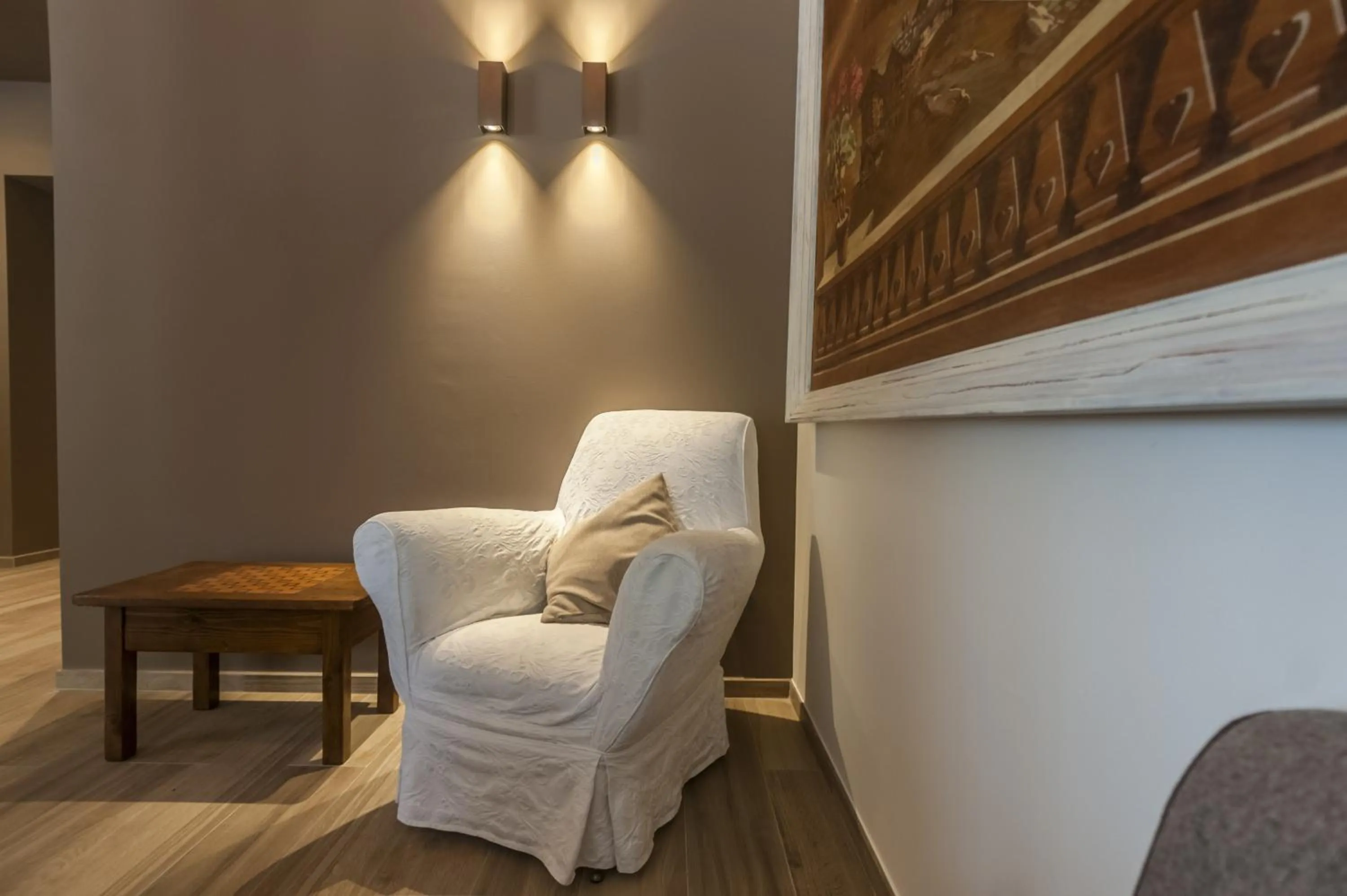 Communal lounge/ TV room in Hotel Paradiso