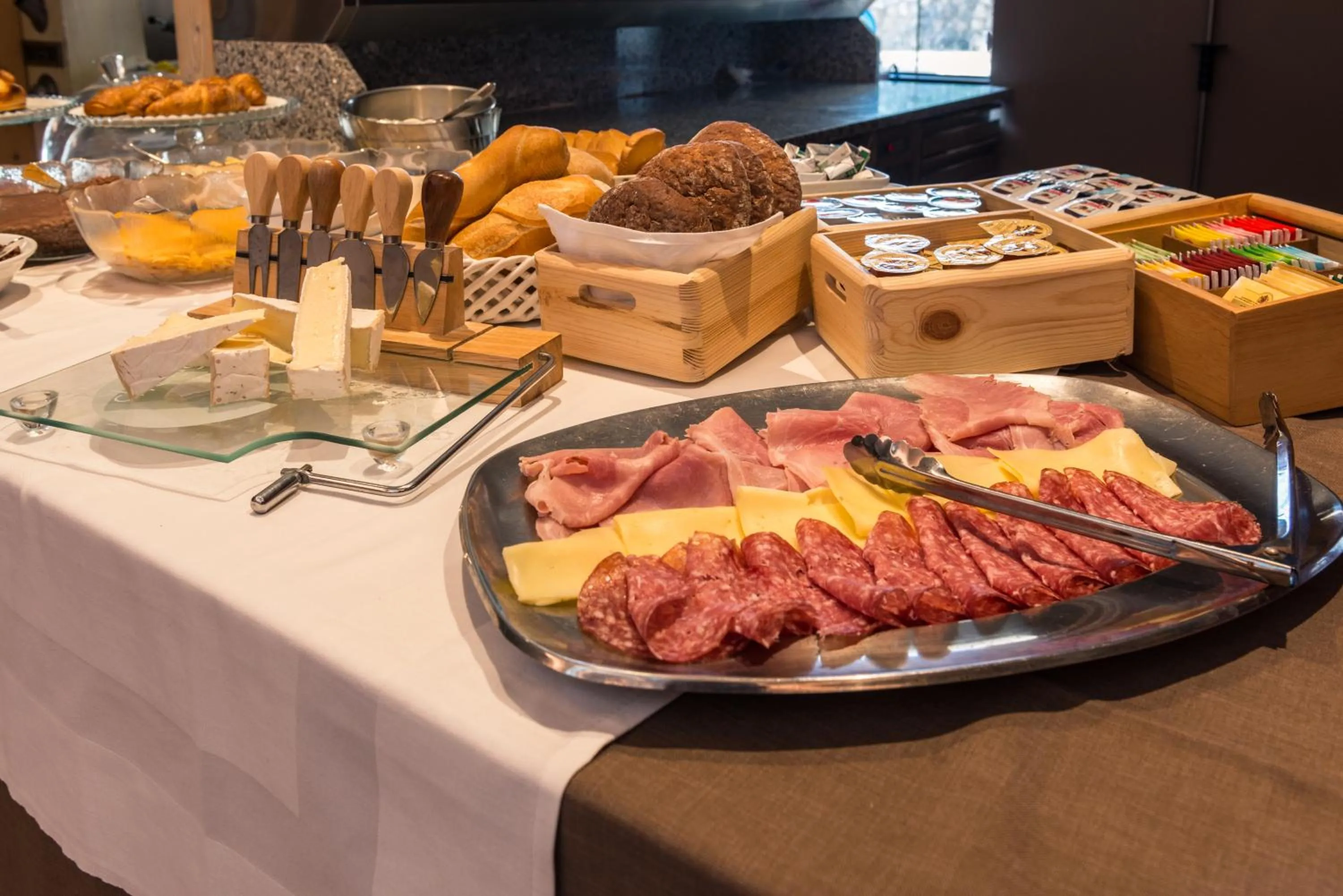 Food and drinks in Hotel Paradiso