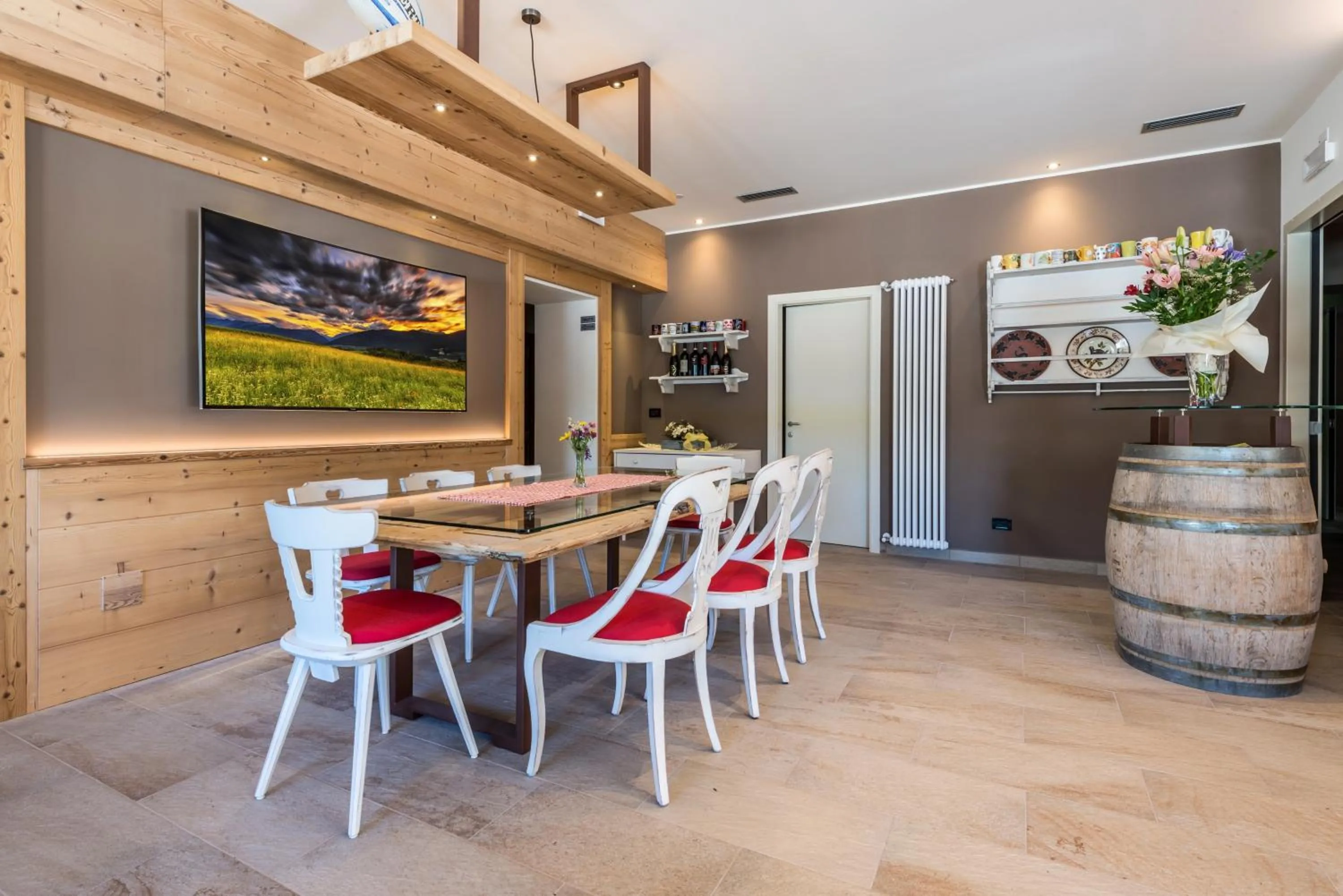 Karaoke in Hotel Paradiso