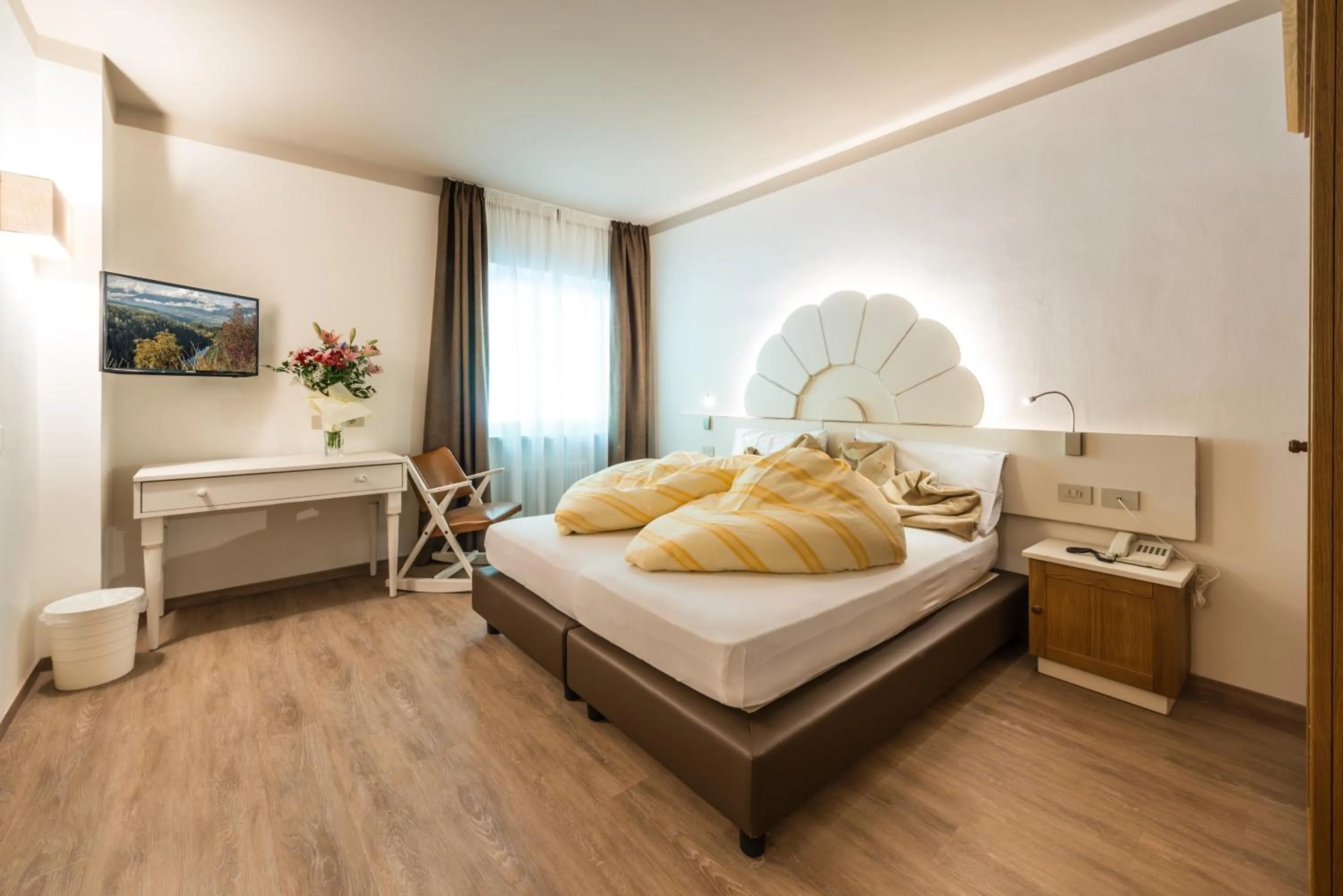 Photo of the whole room, Bed in Hotel Paradiso