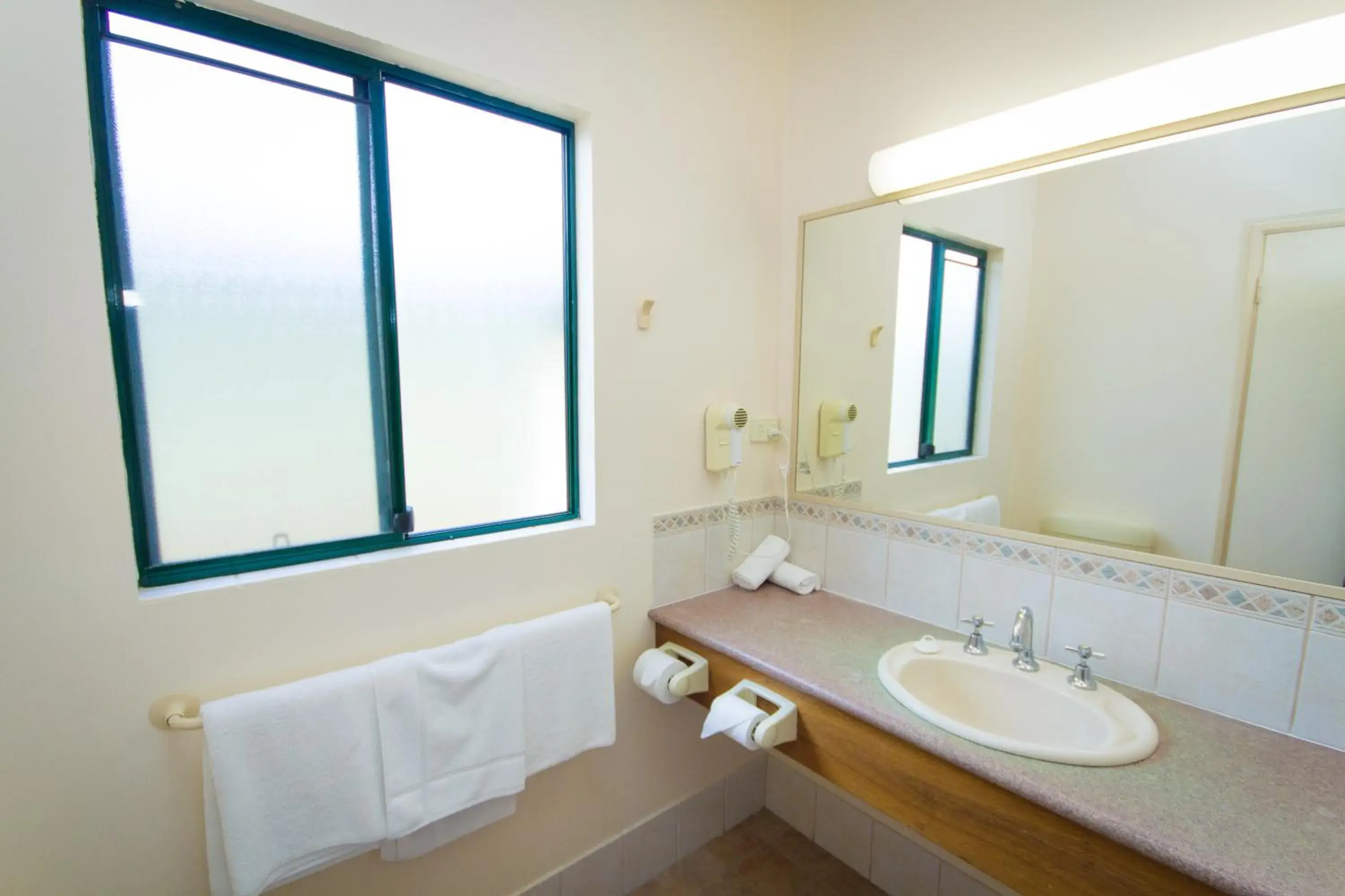 Deluxe Twin Room in Tree Top Walk Motel Deluxe Twin Room in Tree Top Walk Motel