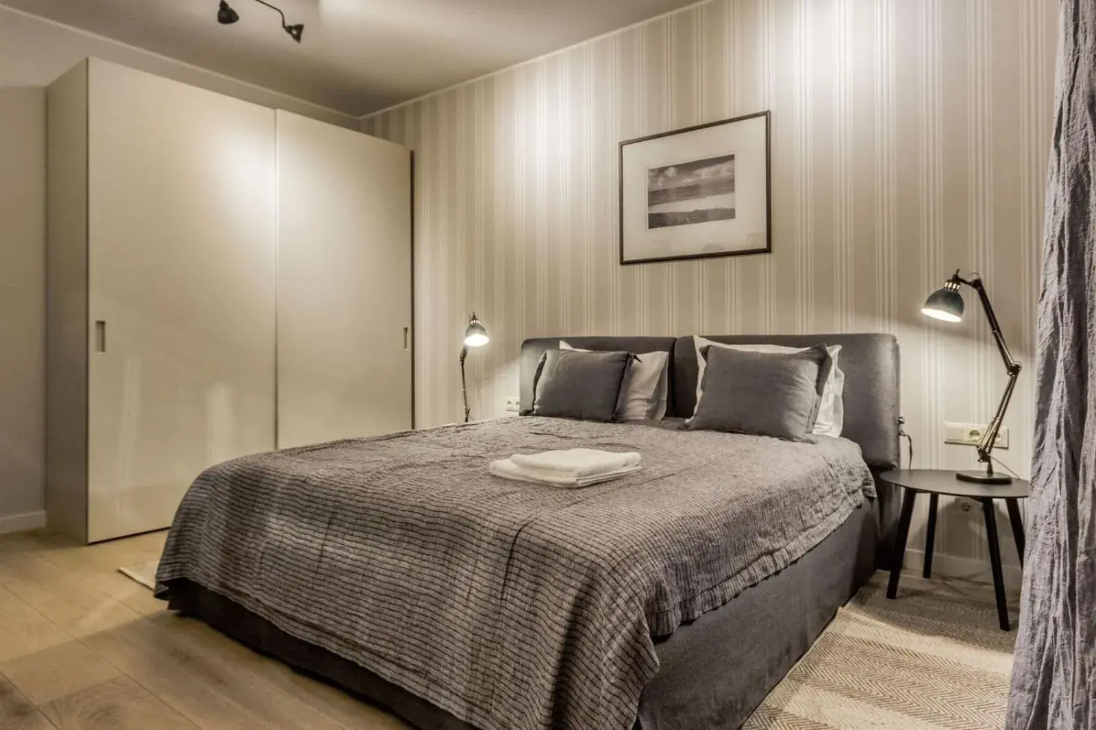 Two-Bedroom Apartment in Osobnyak Two-Bedroom Apartment in Osobnyak