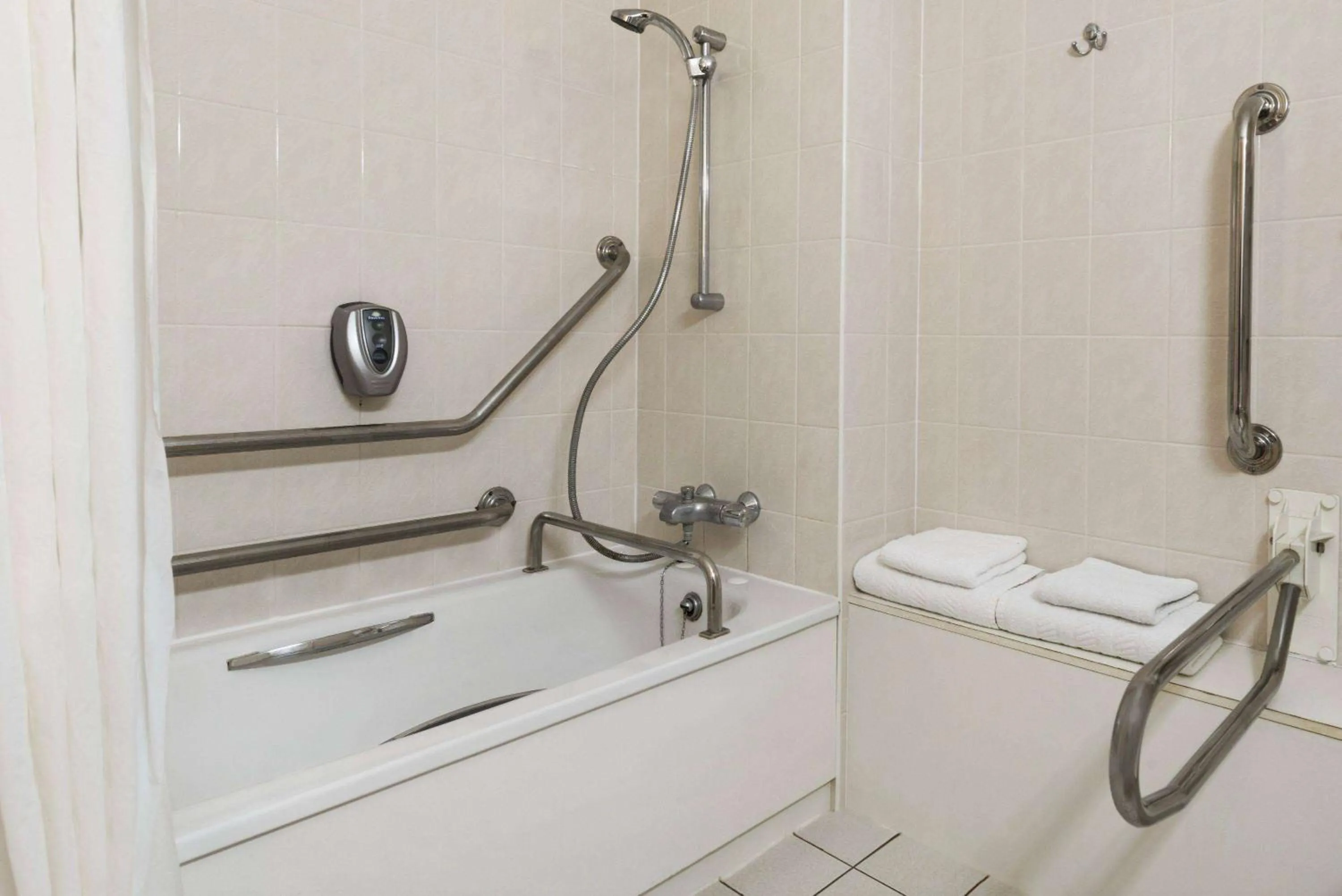 Photo of the whole room in Days Inn Stafford