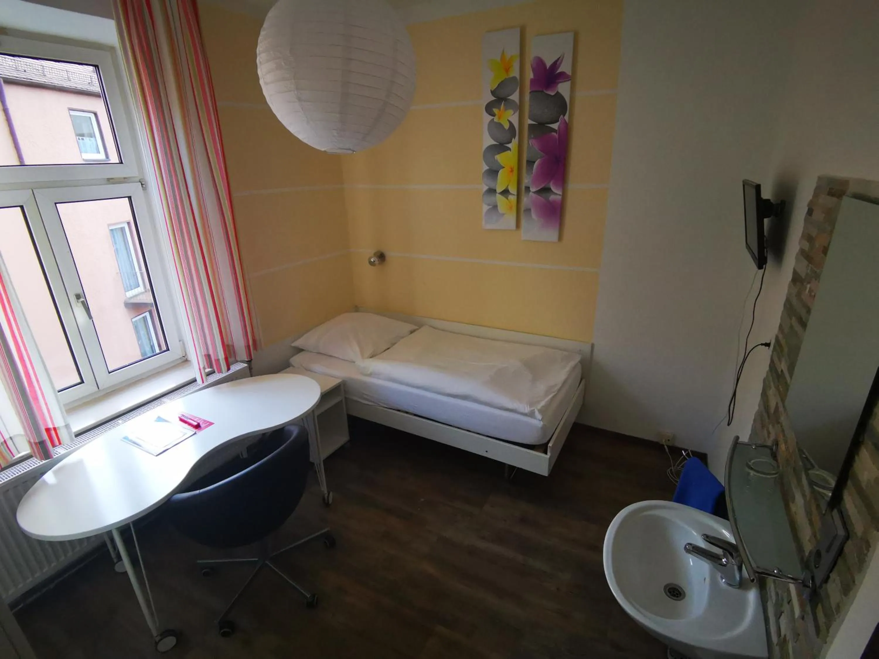 Photo of the whole room, Bed in City Hostel